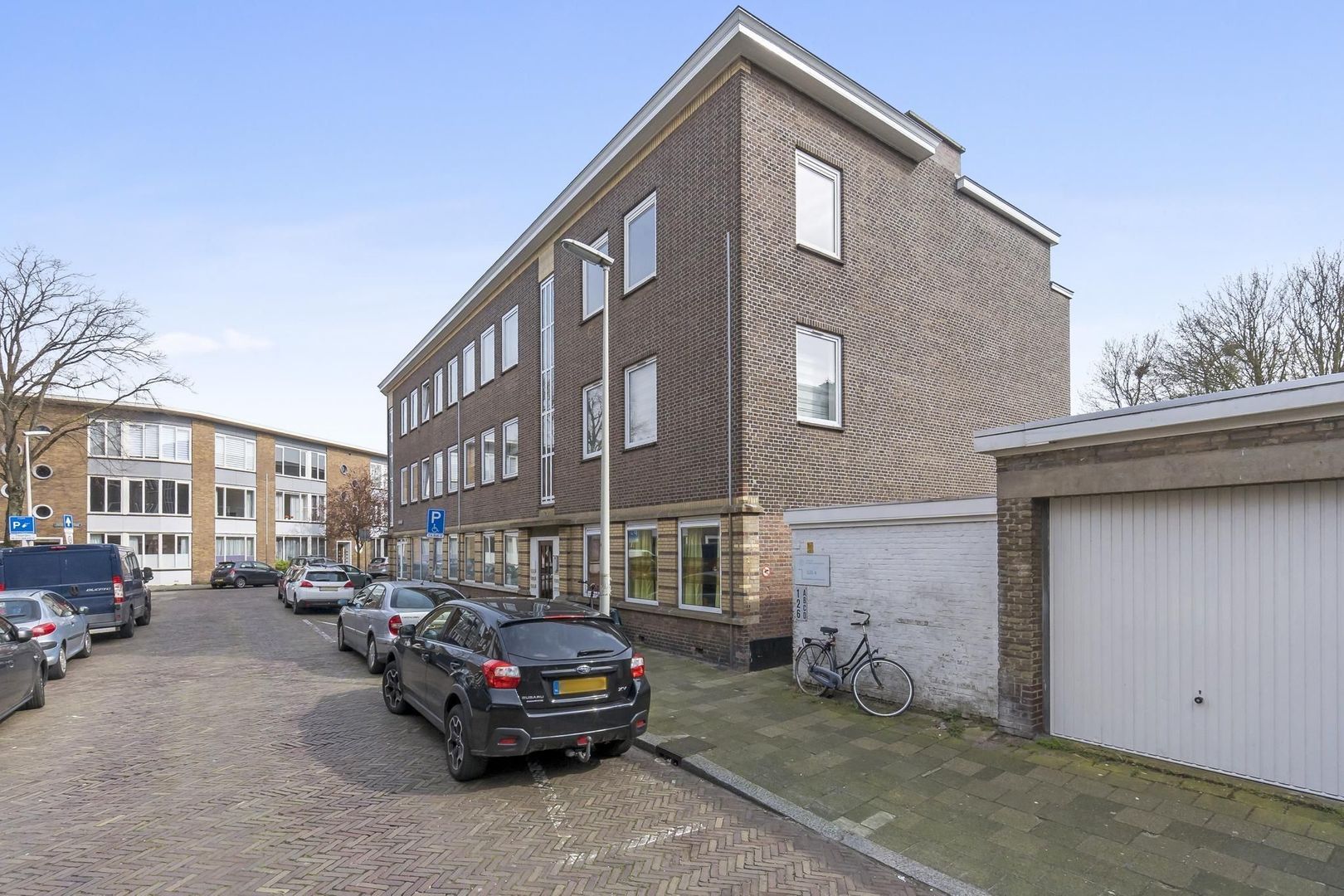 Wognumstraat 124, Den Haag foto-1 blur