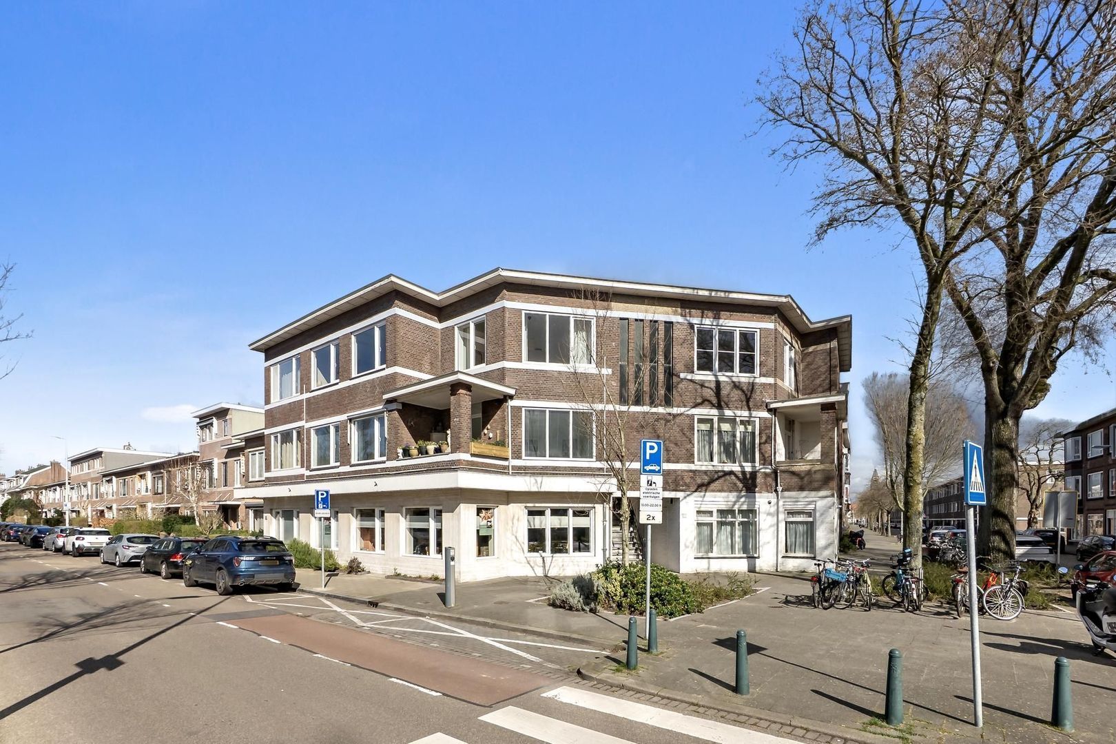 Laan van Eik en Duinen 179, Den Haag foto-1 blur