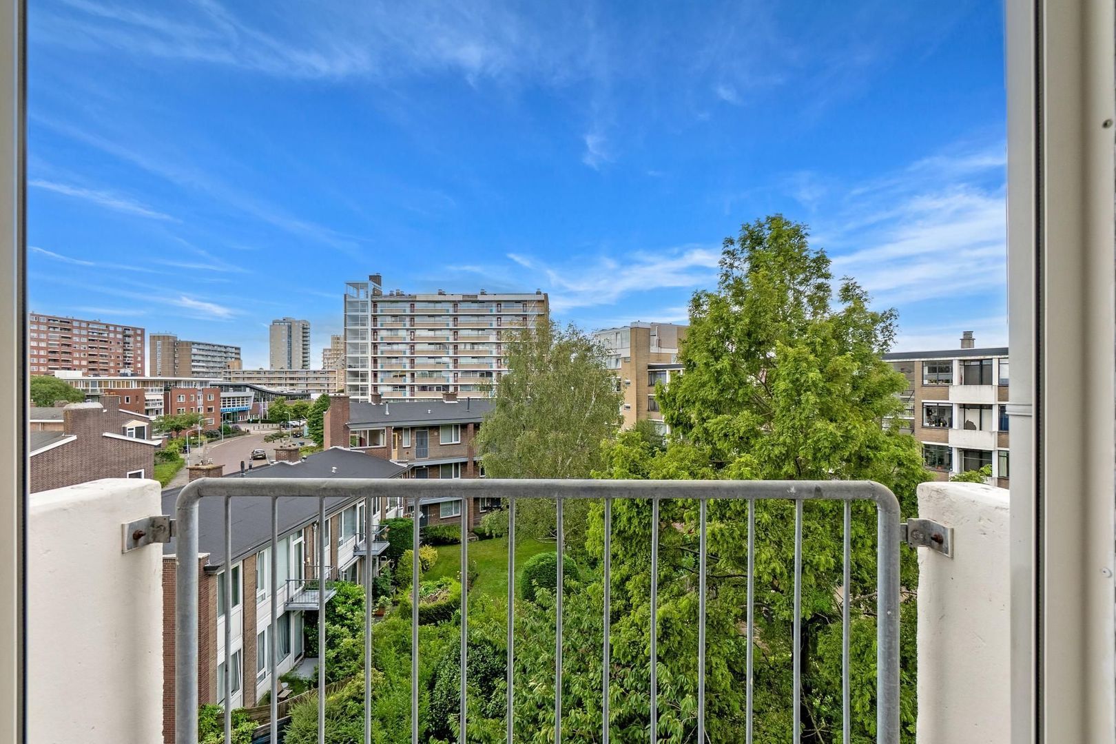 Monseigneur van Steelaan 134, Voorburg foto-20 blur