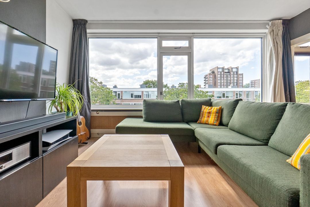 Brinnolaan 24, Voorburg