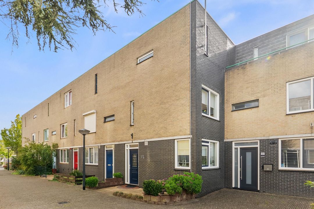 Guurtje Riemenshof 13, Leiden