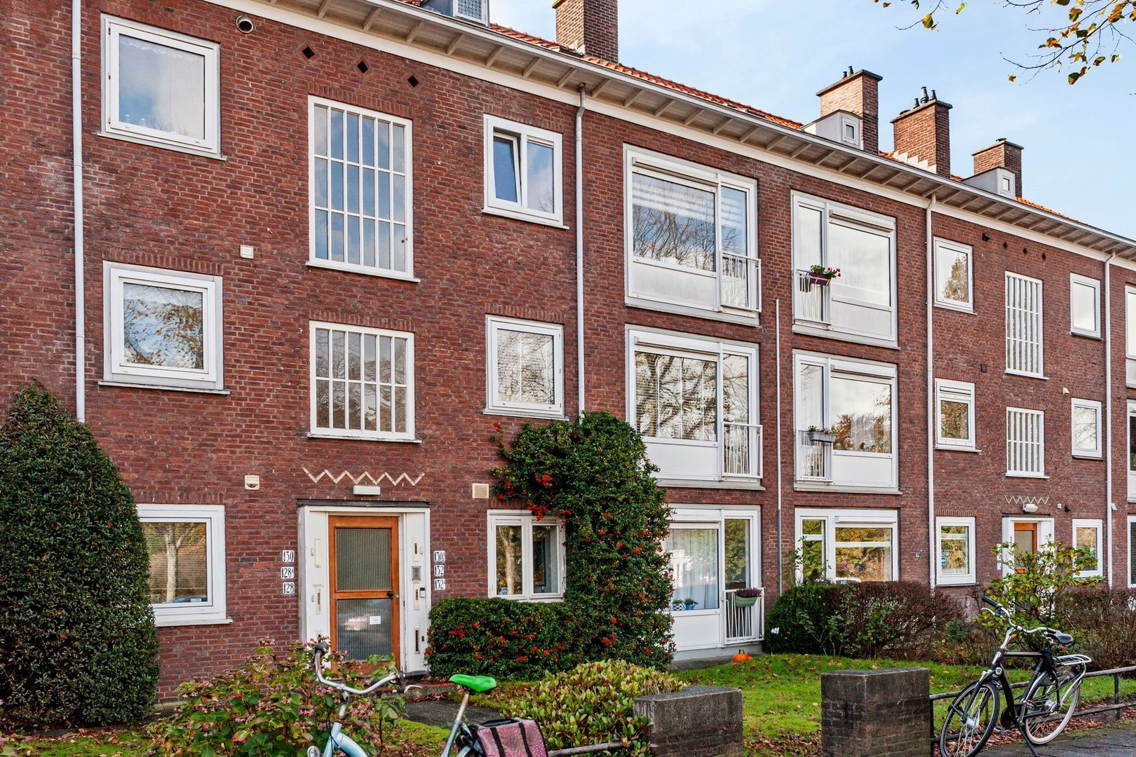 Laan van Nieuw Oosteinde 132, Voorburg foto-18 blur