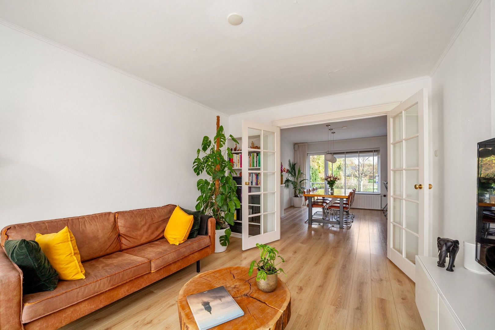 Laan van Nieuw Oosteinde 132, Voorburg foto-0 blur