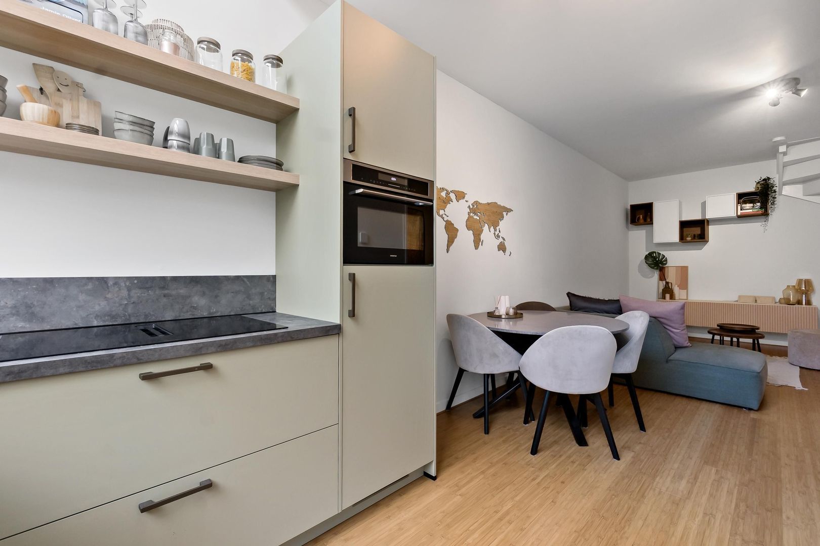 Carneoolstraat 40 B, Leiden foto-10 blur