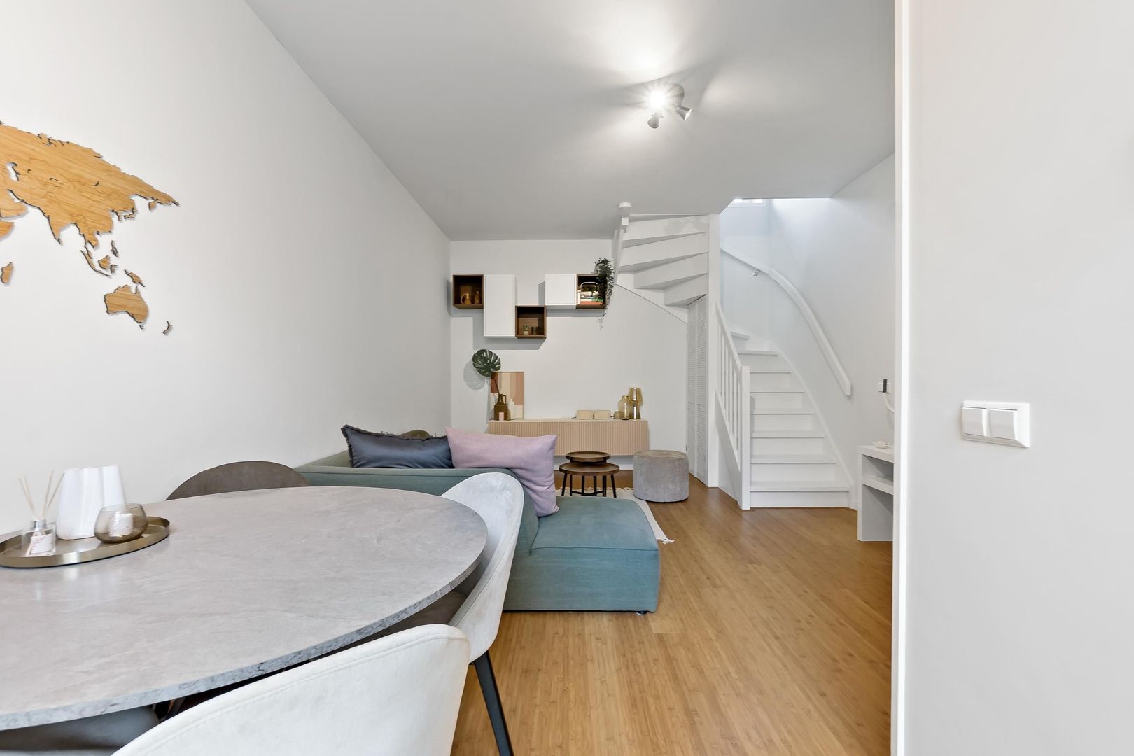 Carneoolstraat 40 B, Leiden foto-20 blur