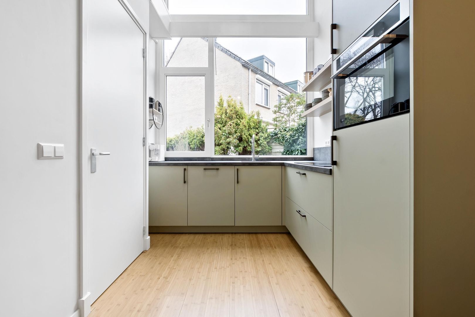 Carneoolstraat 40 B, Leiden foto-12 blur