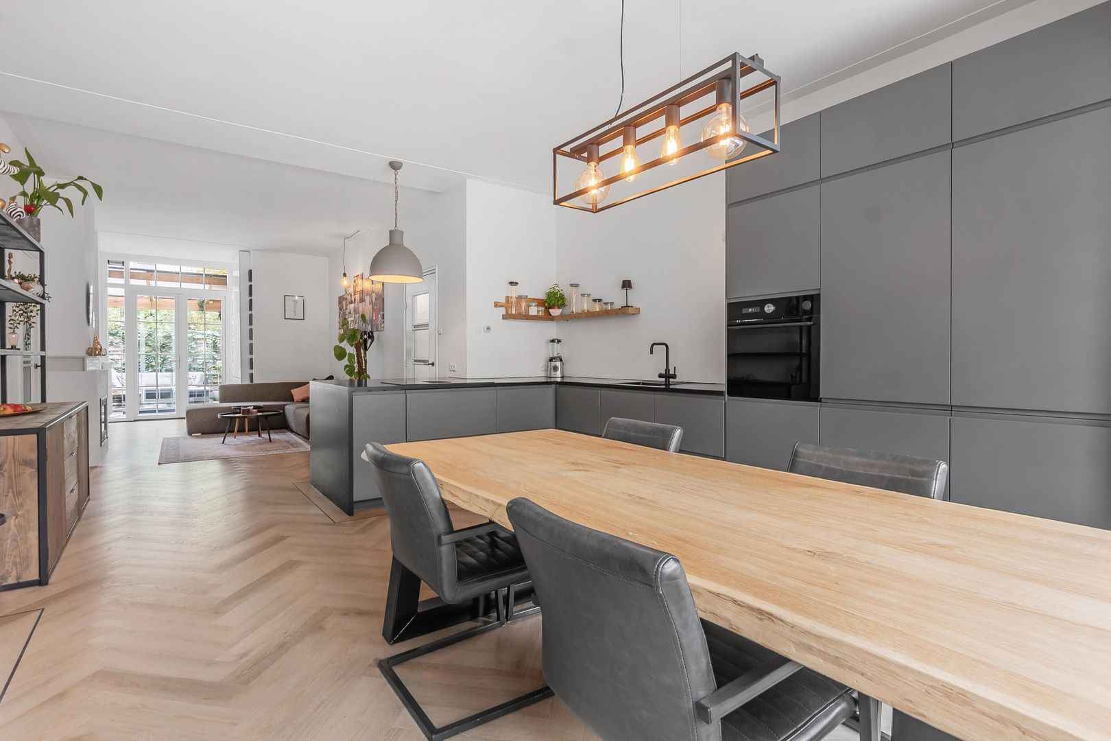 Goudsbloemlaan 37, Den Haag foto-0 blur