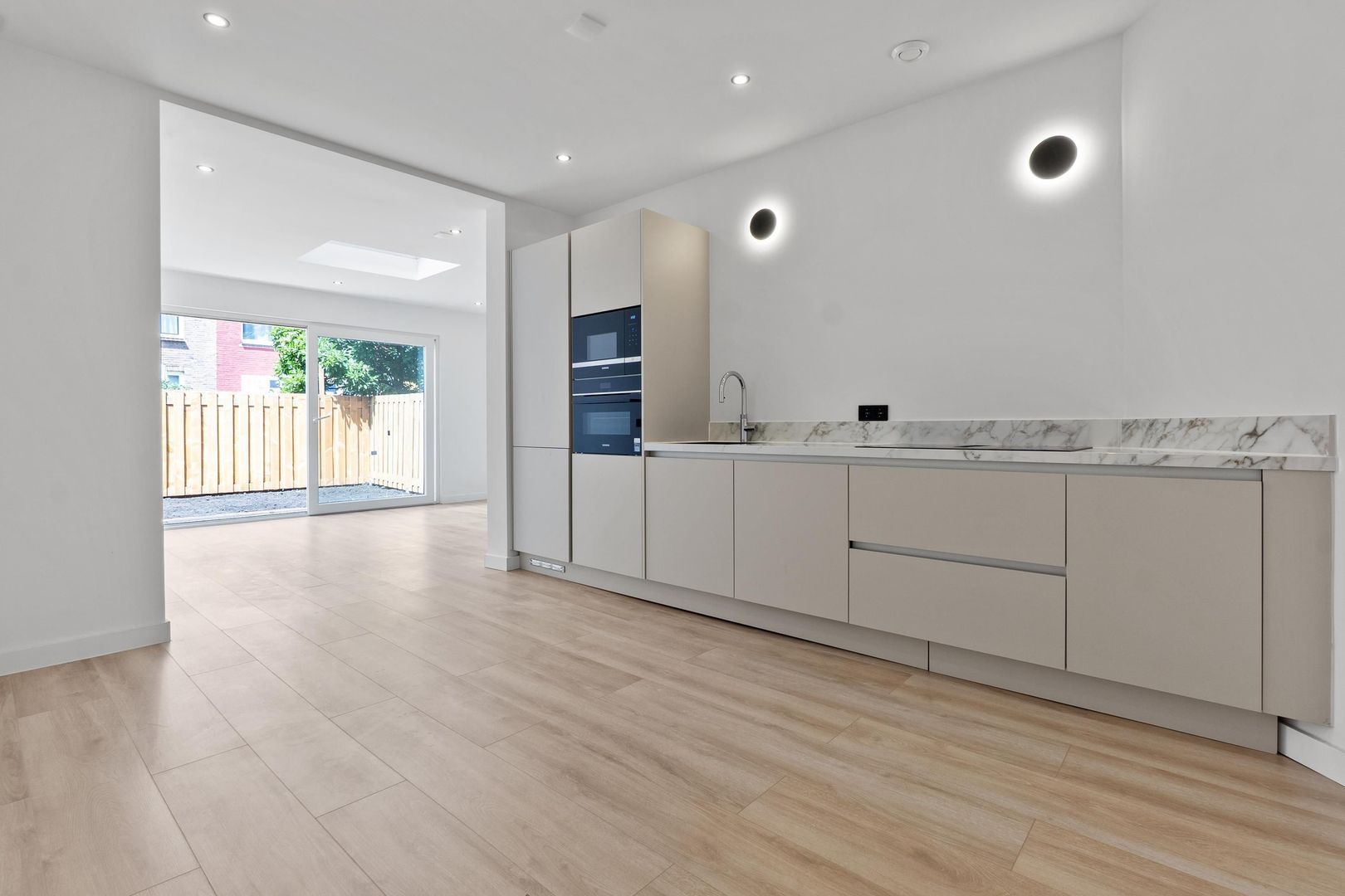 Spiraeastraat 25, Den Haag foto-8 blur