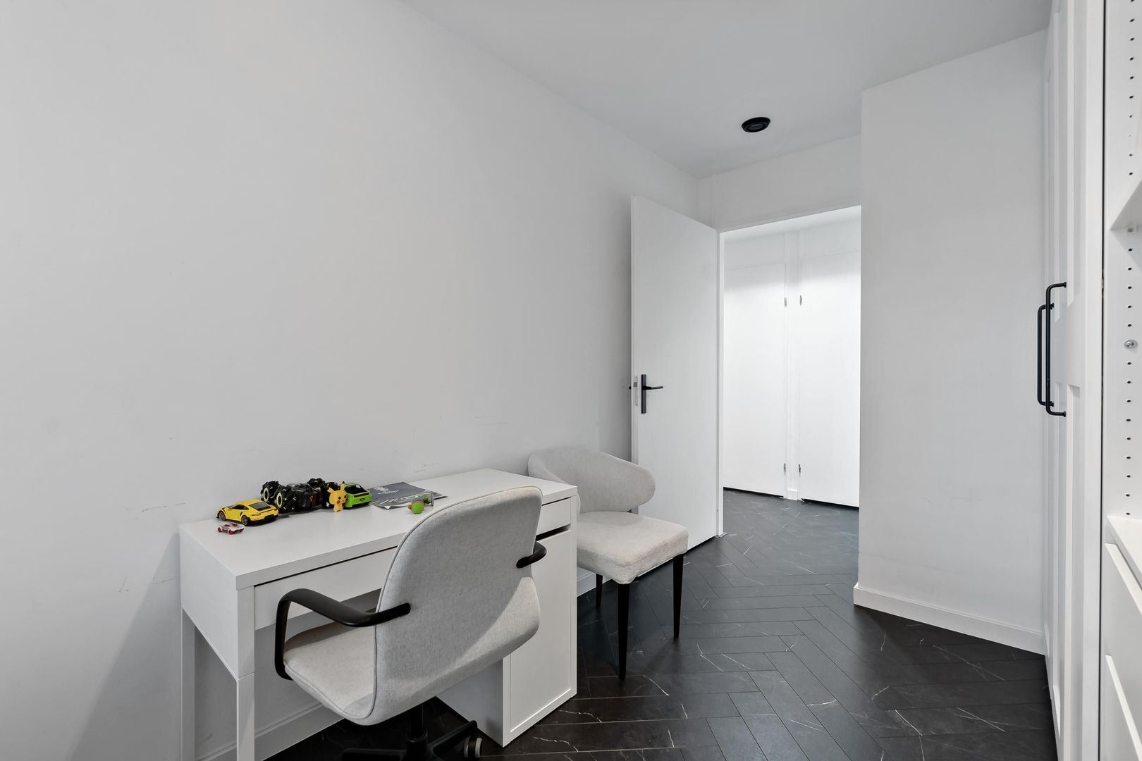 Dedemsvaartweg 491, Den Haag foto-9 blur