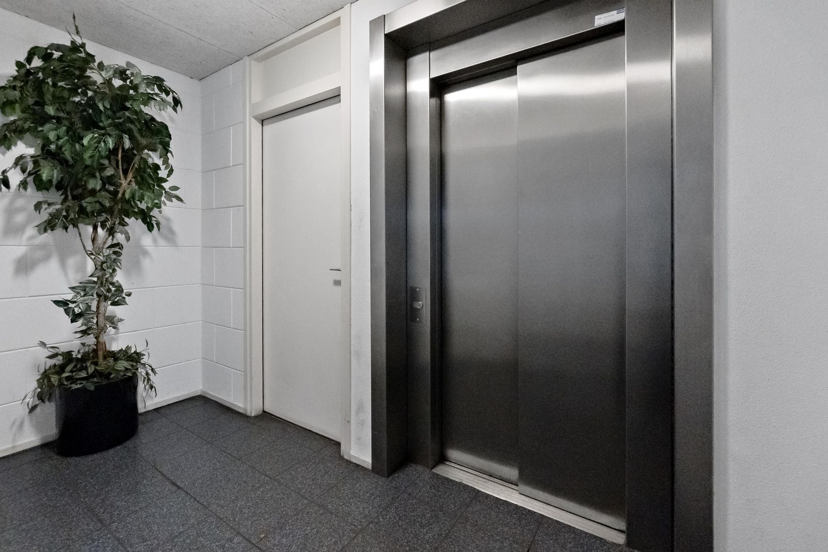 Dedemsvaartweg 491, Den Haag foto-2 blur