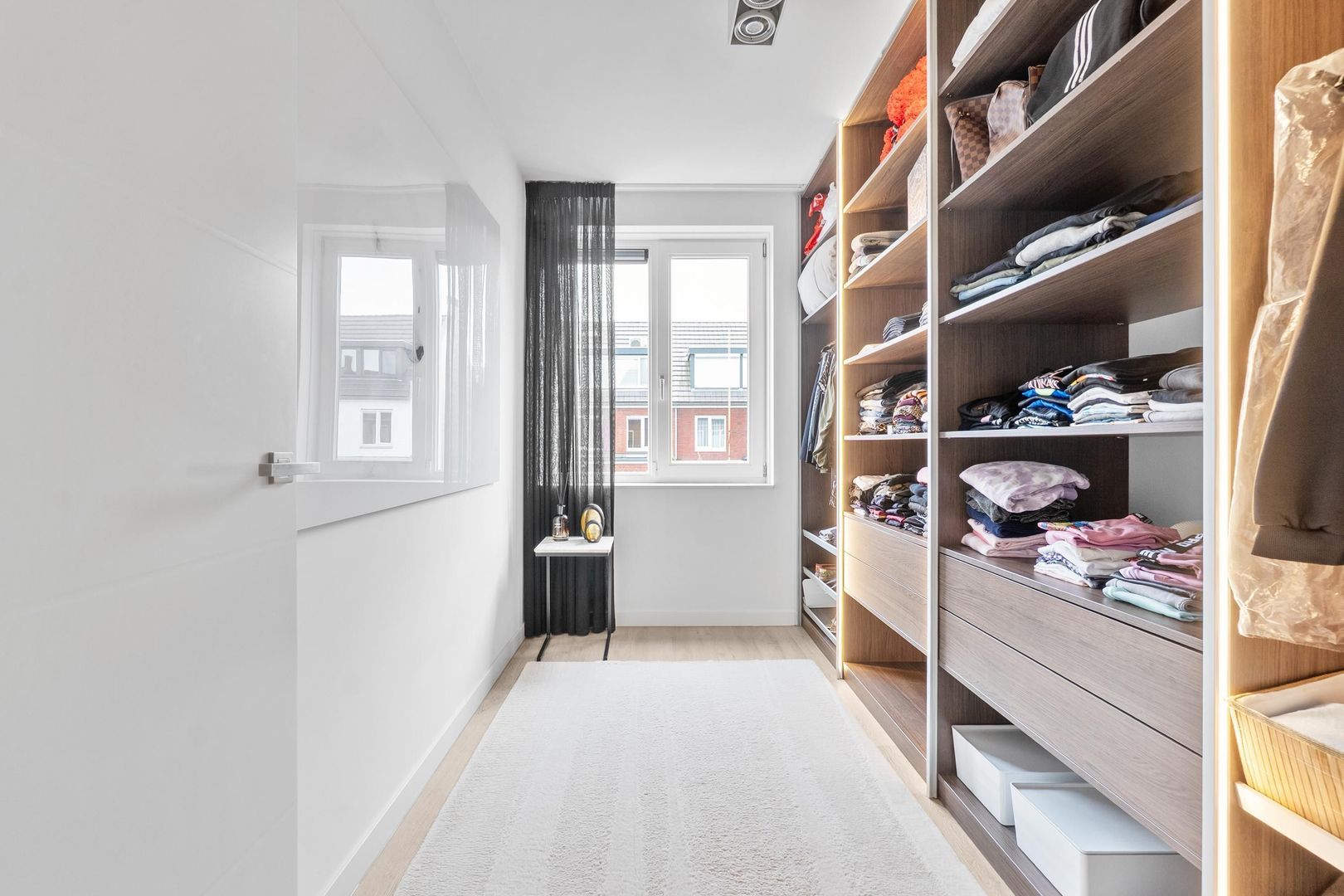 De Druiventrap 30, Wateringen foto-22 blur