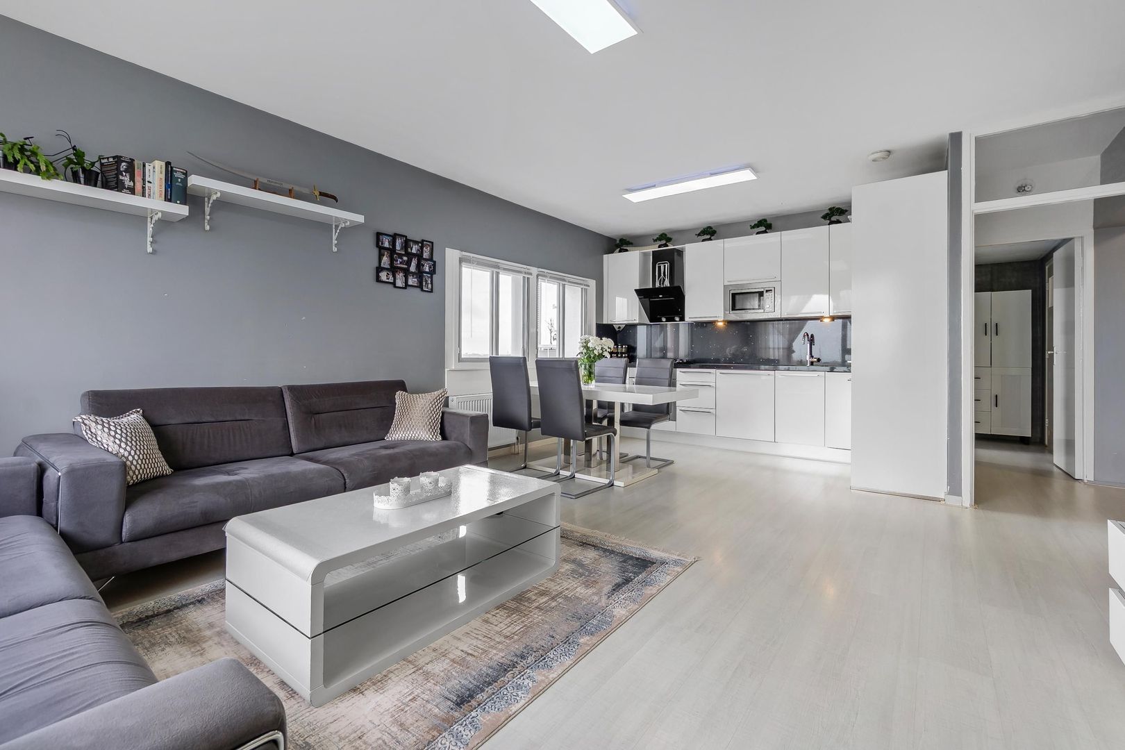 Schoutendreef 289, Den Haag foto-1 blur