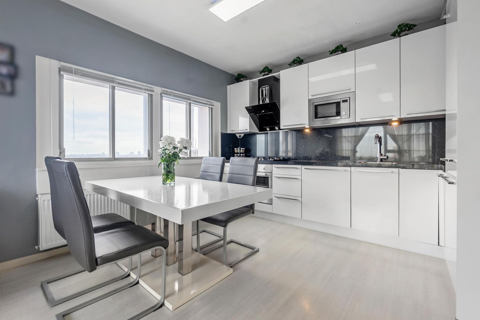 Schoutendreef 289, Den Haag foto-2 blur