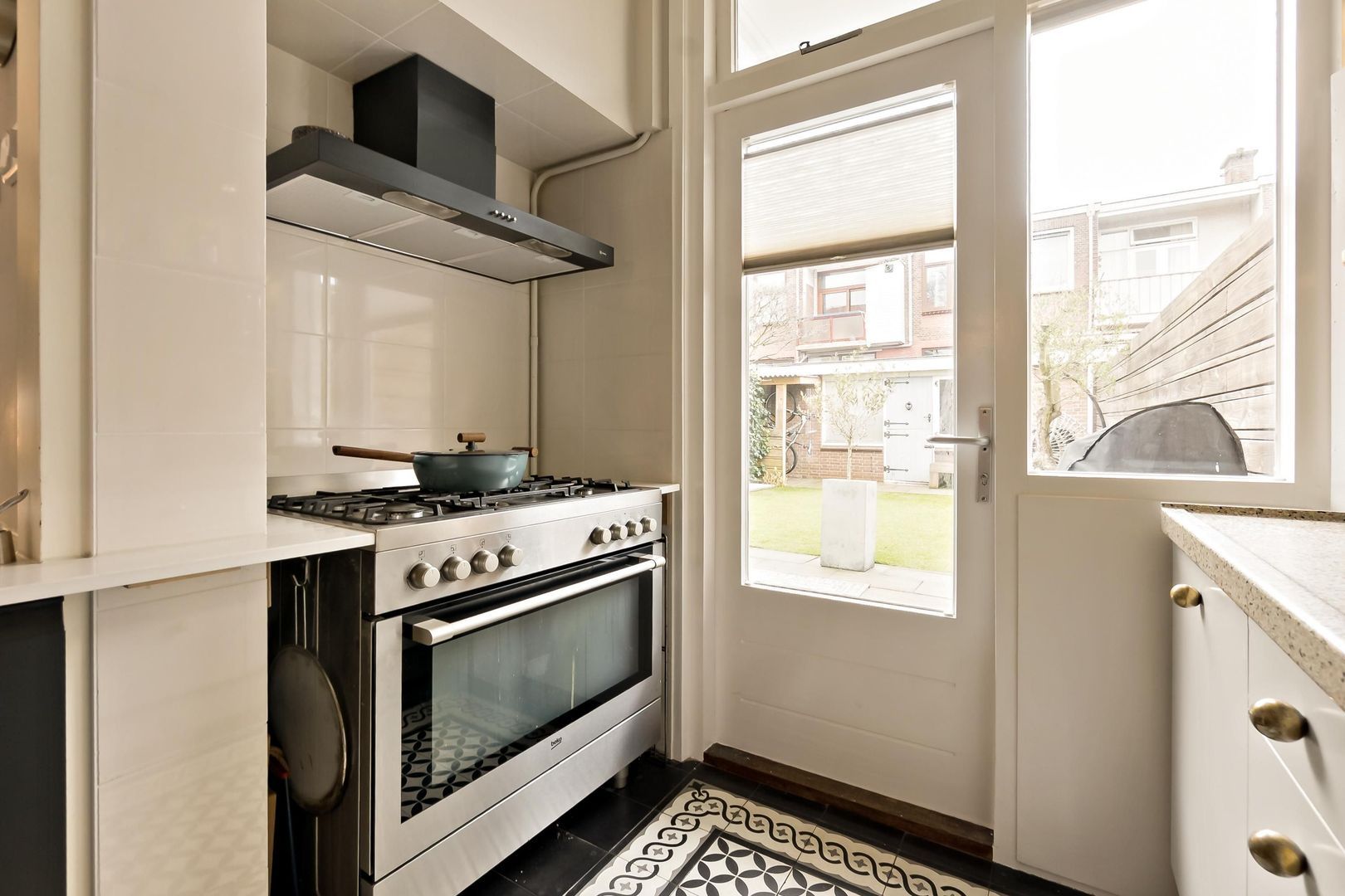 Van Boetzelaerlaan 202, Den Haag foto-30 blur