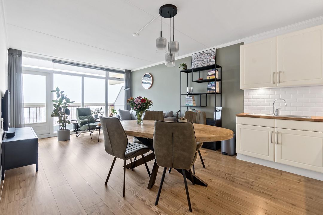 Vijf Meilaan 72, Leiden