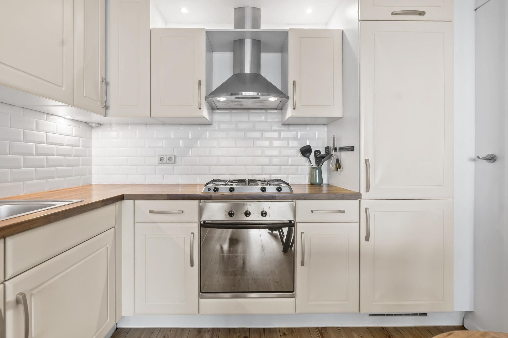 Vijf Meilaan 72, Leiden foto-12 blur