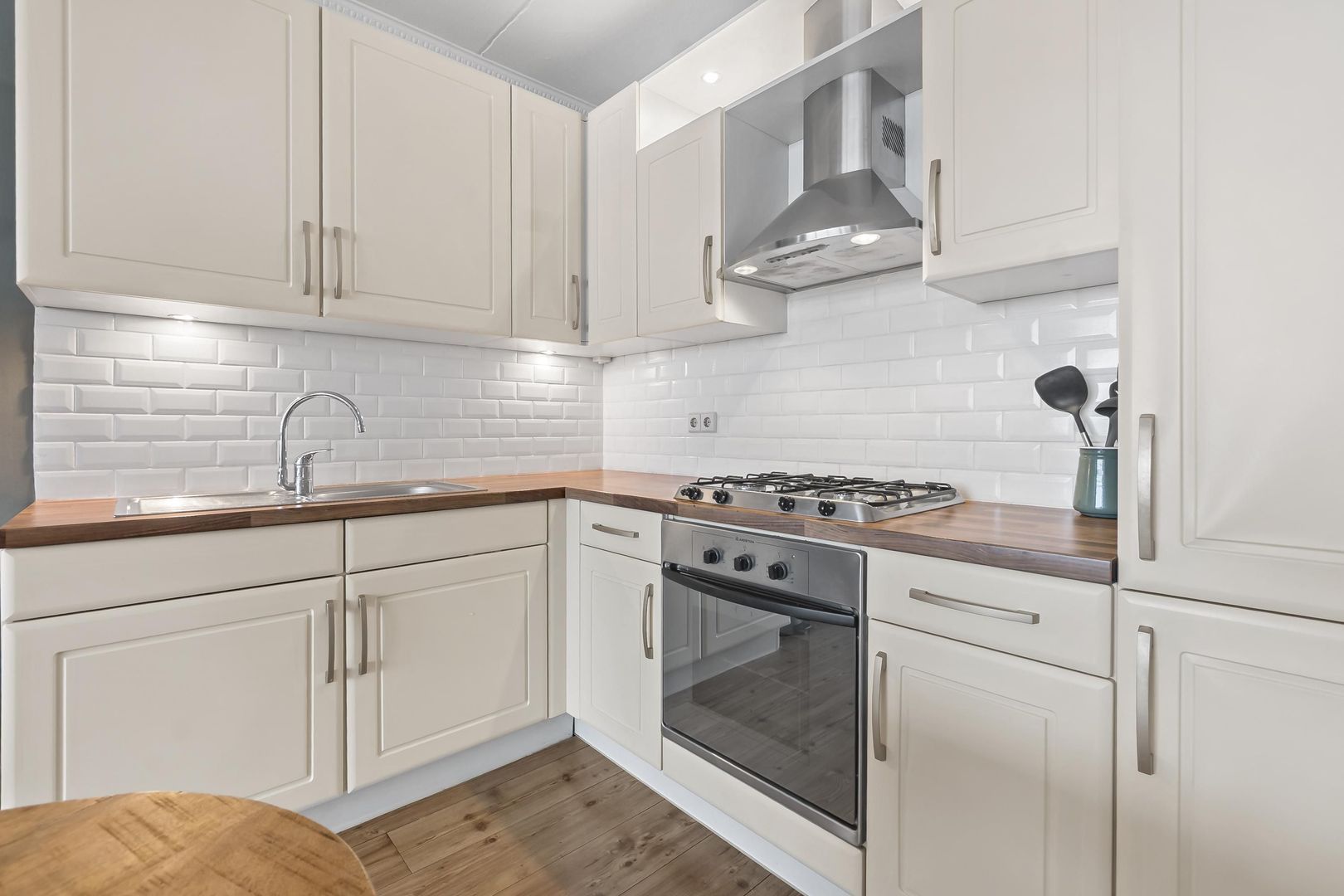 Vijf Meilaan 72, Leiden foto-14 blur