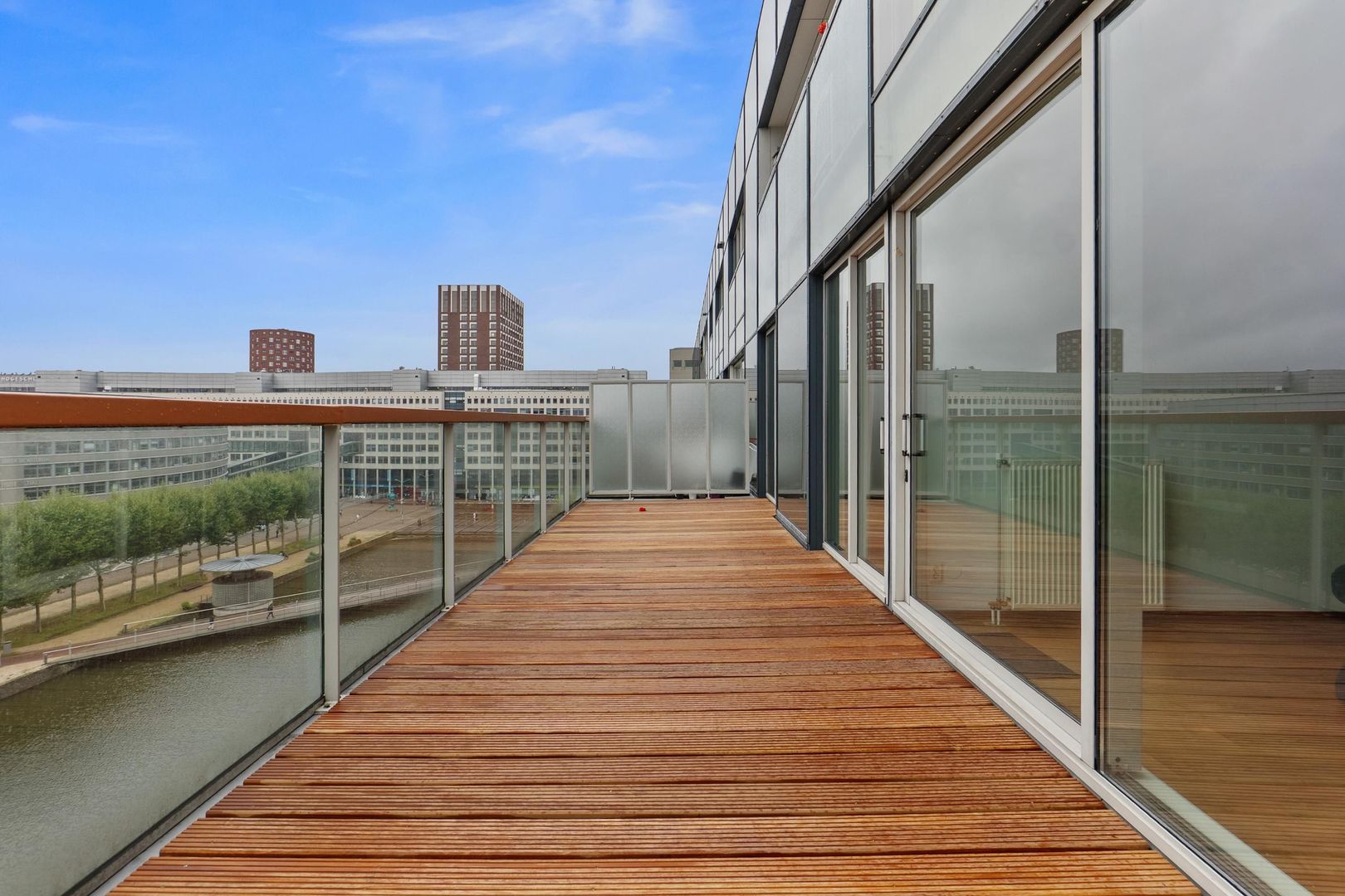 Leeghwaterkade 52, Den Haag foto-1 blur