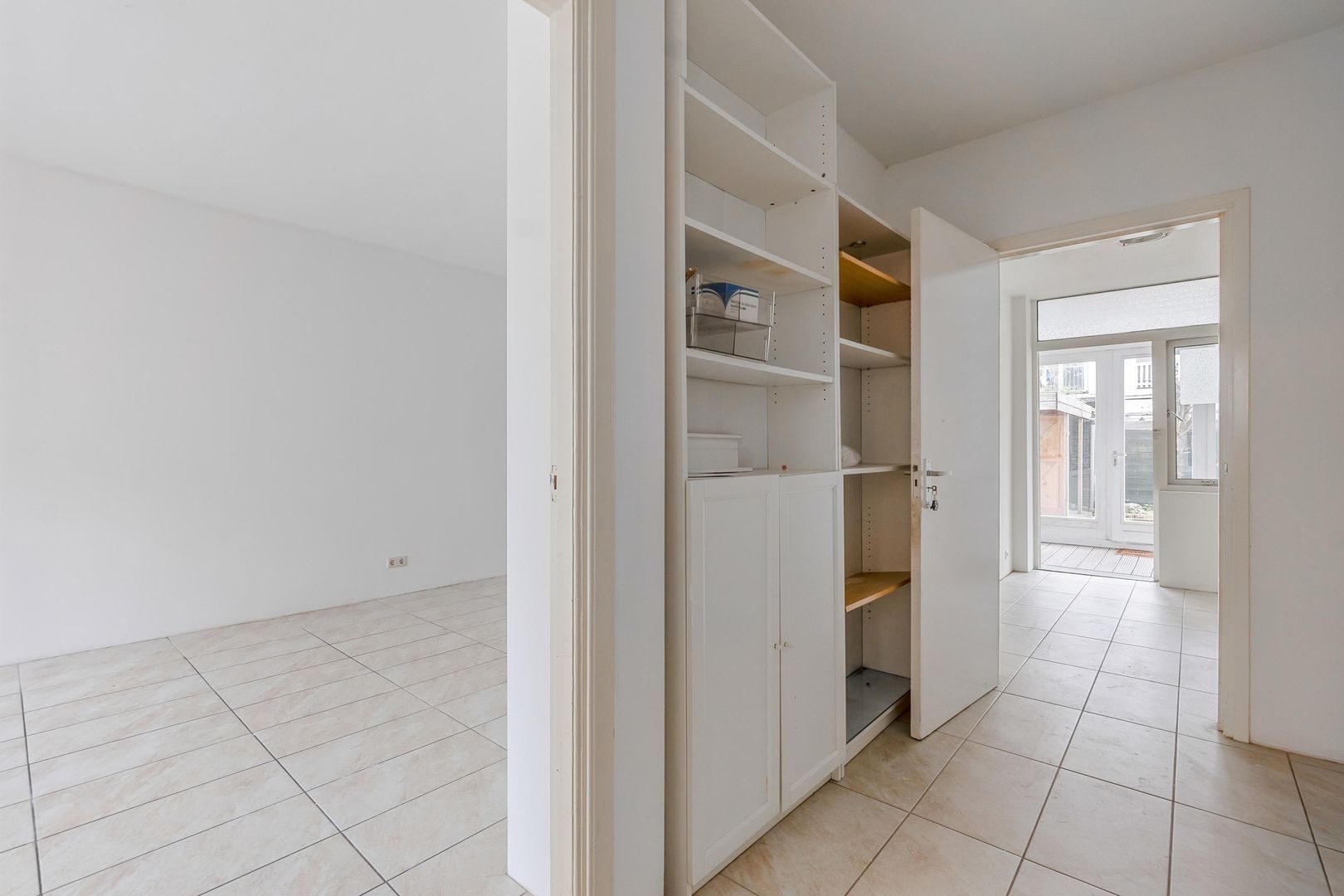 Vliegwielstraat 65, Den Haag foto-22 blur