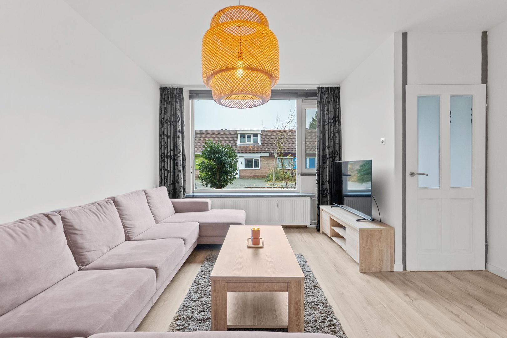 Barcelonastraat 35, Rotterdam foto-16 blur