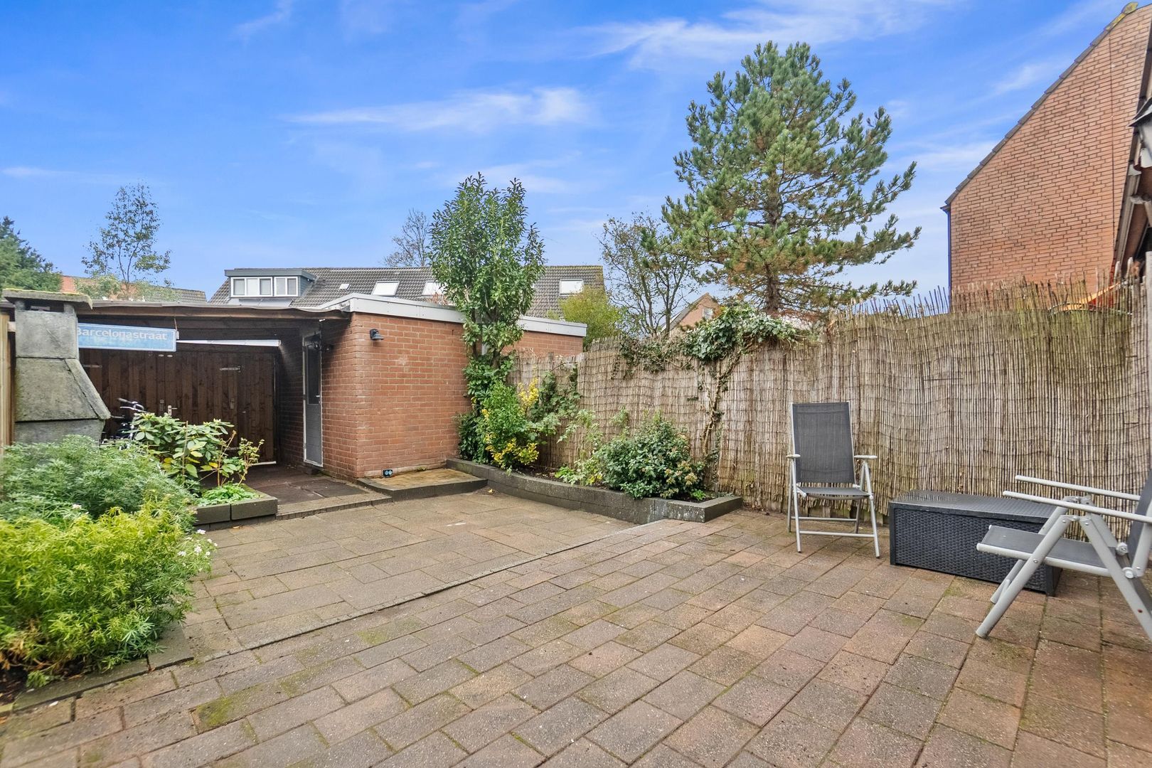 Barcelonastraat 35, Rotterdam foto-24 blur