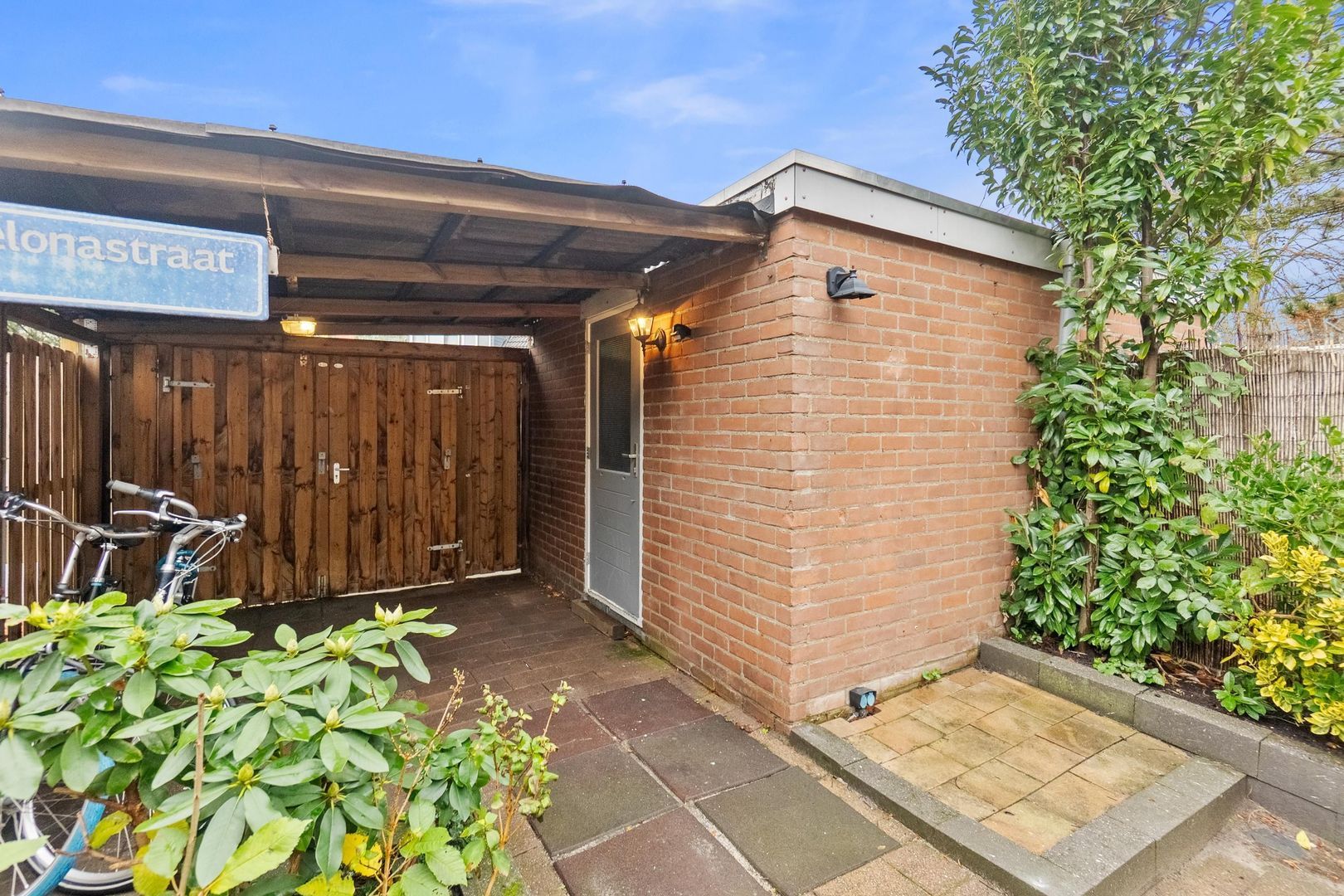 Barcelonastraat 35, Rotterdam foto-27 blur