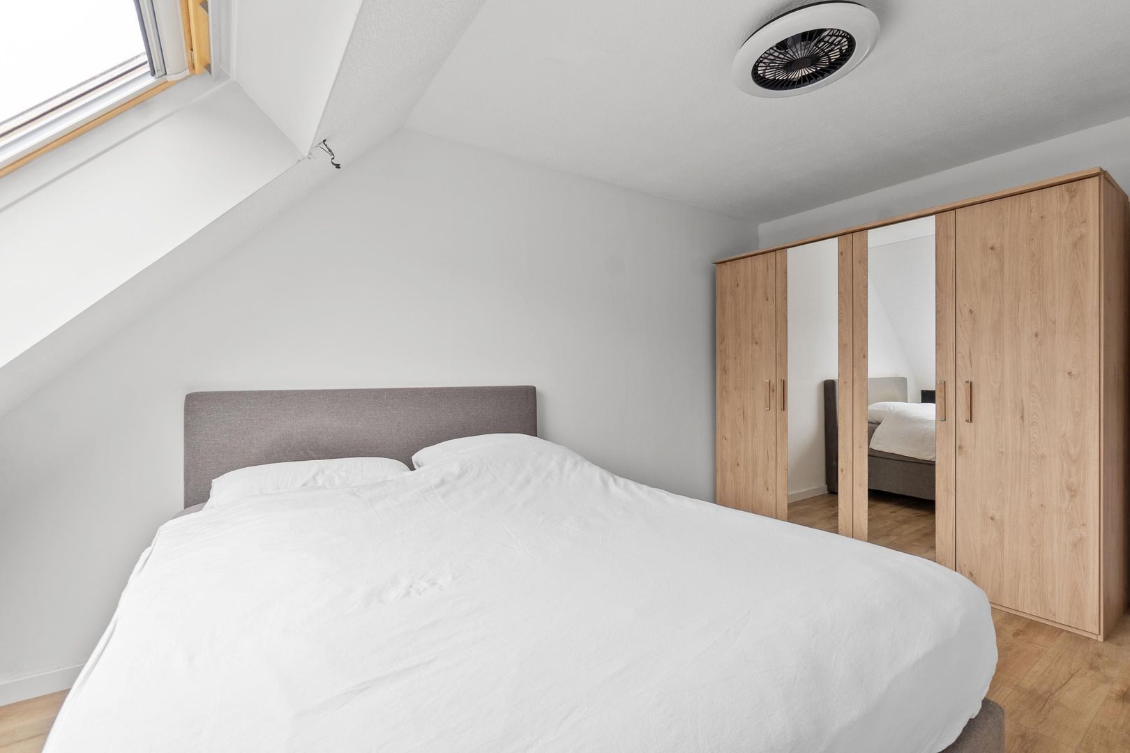 Barcelonastraat 35, Rotterdam foto-41 blur