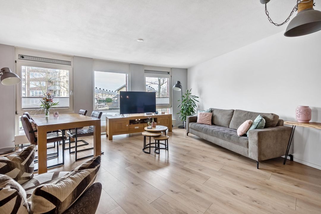 Praagsingel 81, Den Haag