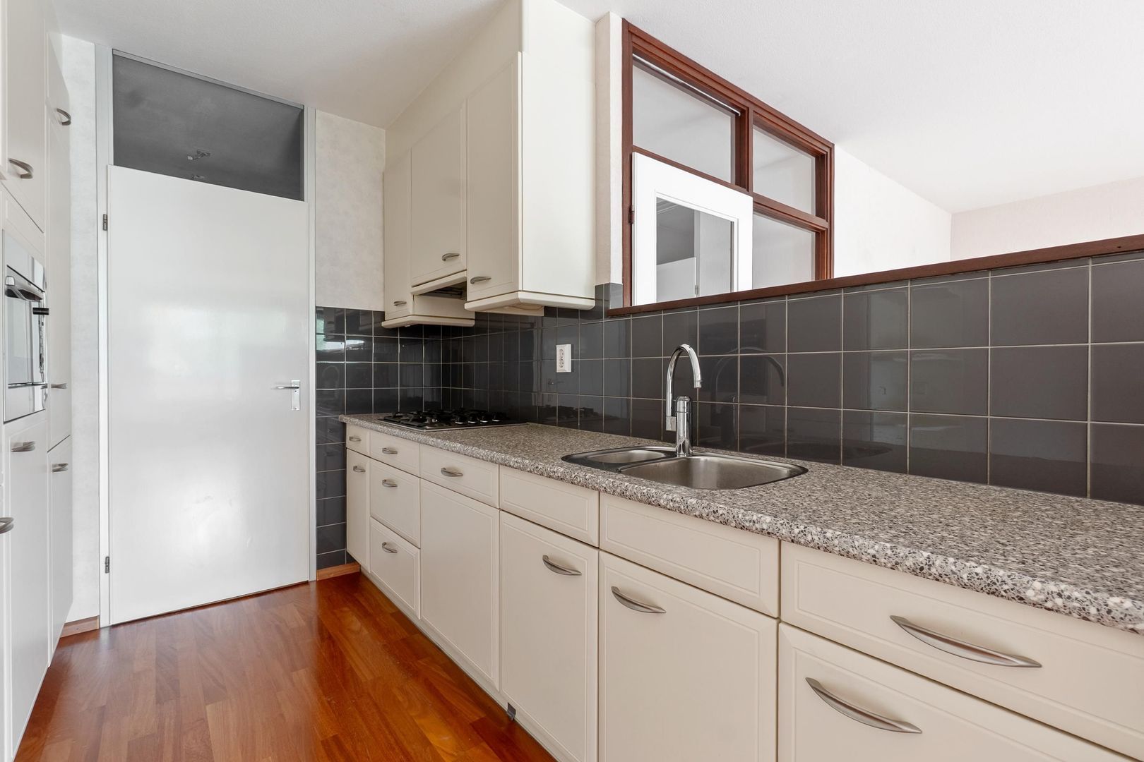 Stadzicht 76, Leiden foto-2 blur