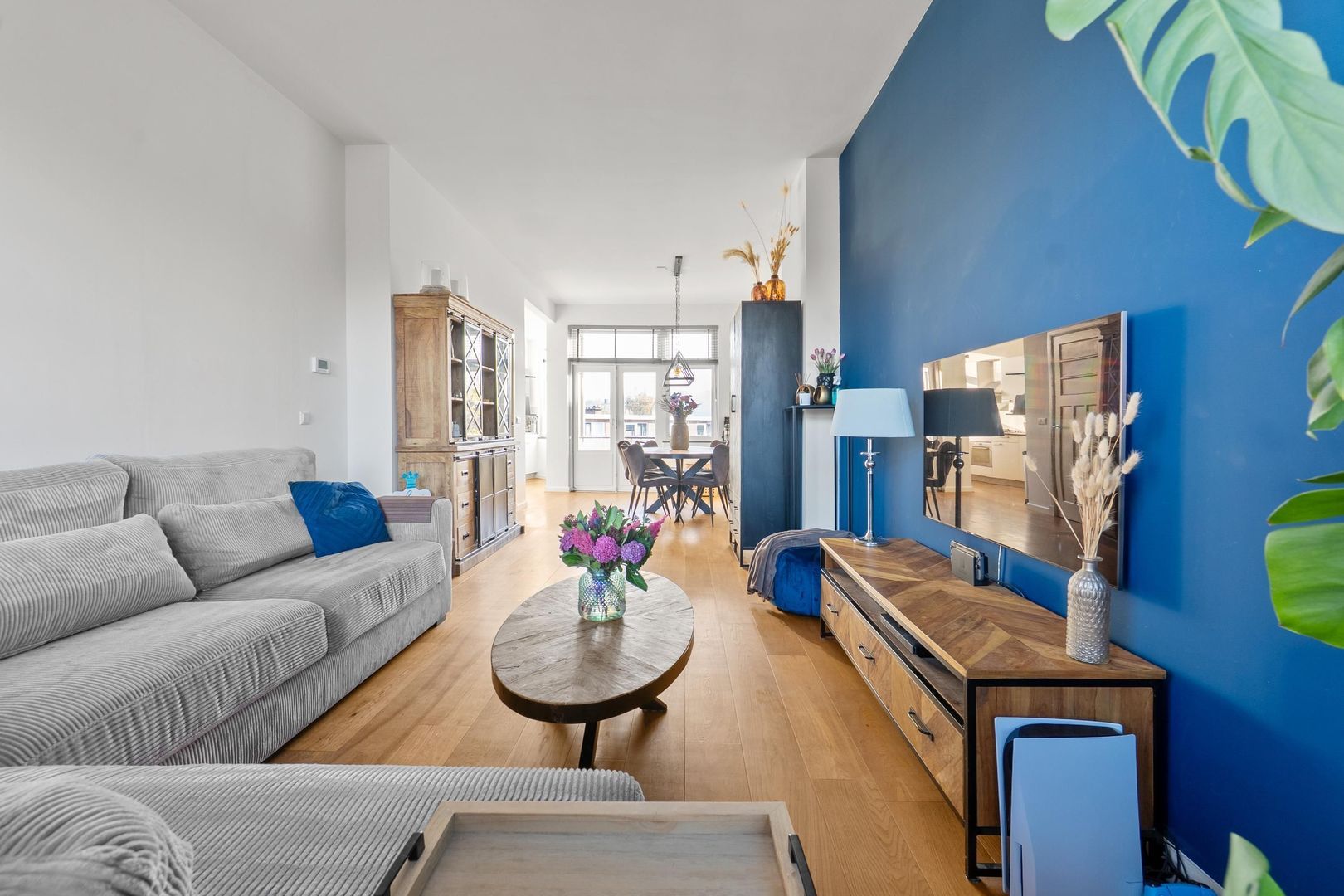 Pluvierstraat 434, Den Haag foto-1 blur