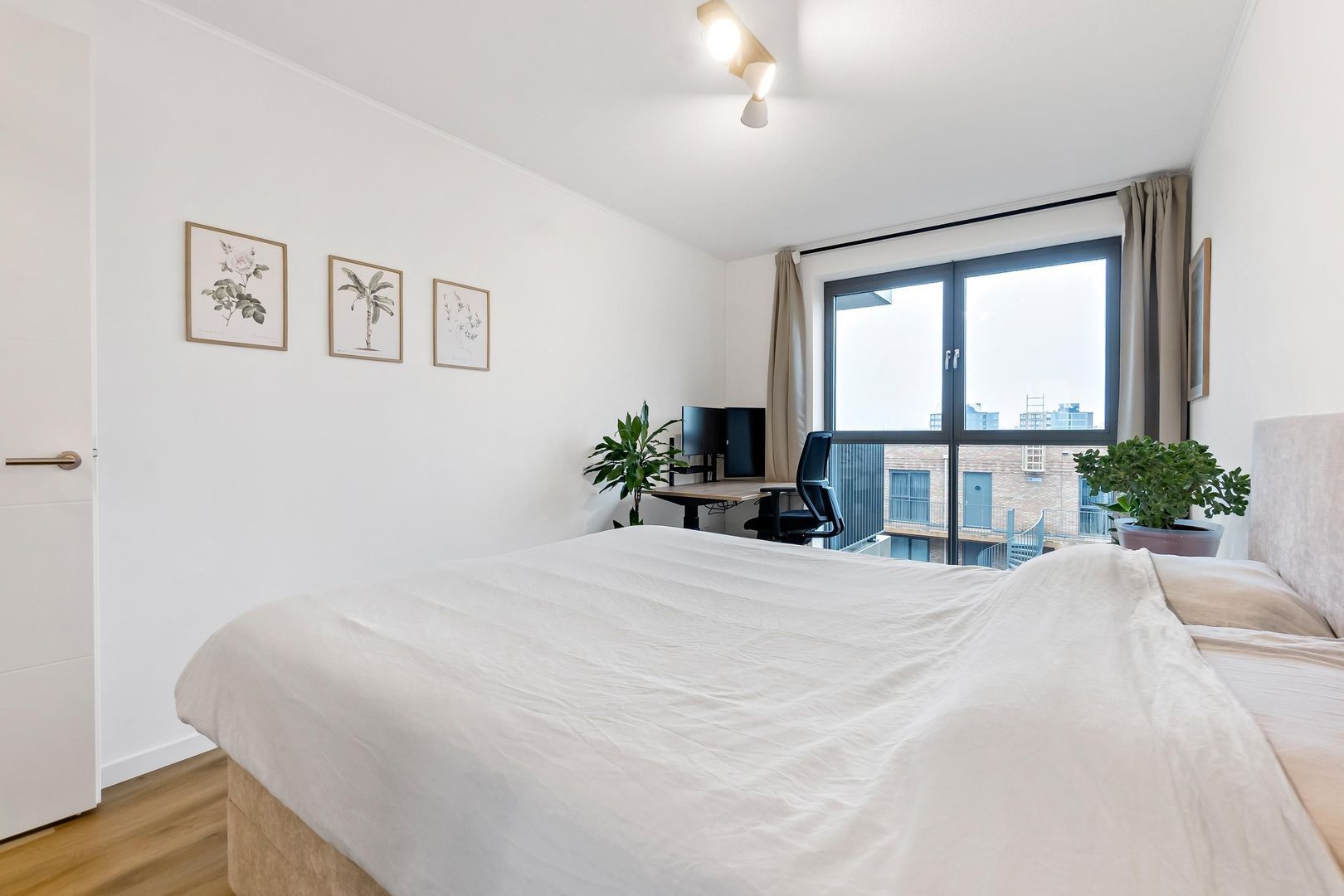 Diepeveenstraat 99, Rotterdam foto-22 blur