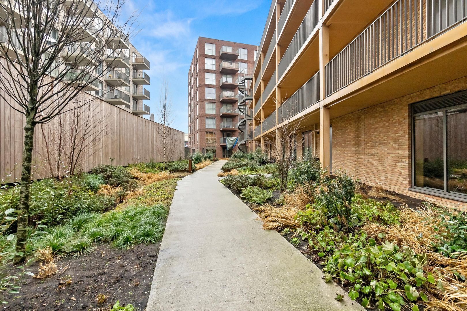 Diepeveenstraat 99, Rotterdam foto-44 blur