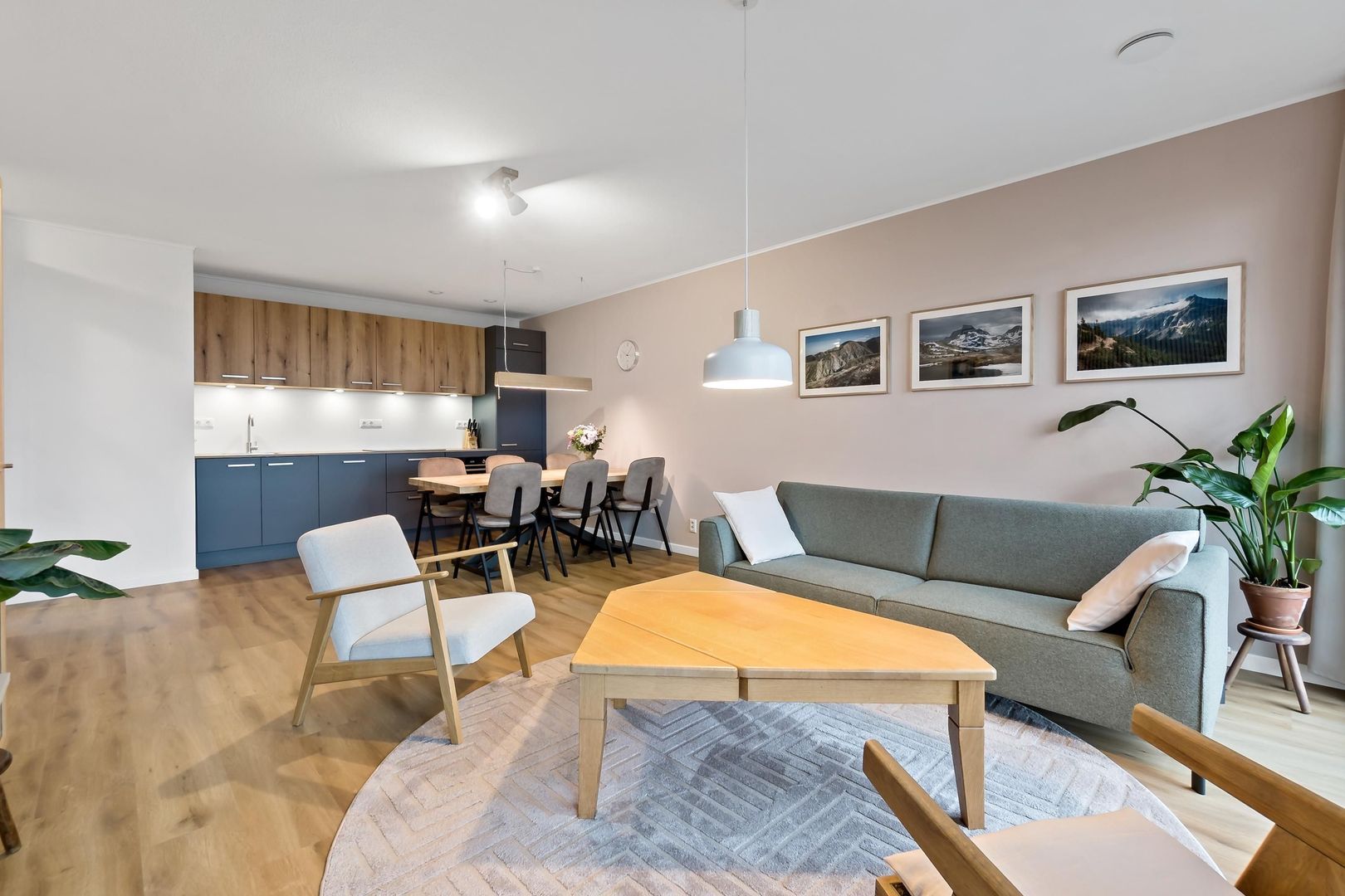 Diepeveenstraat 99, Rotterdam foto-6 blur