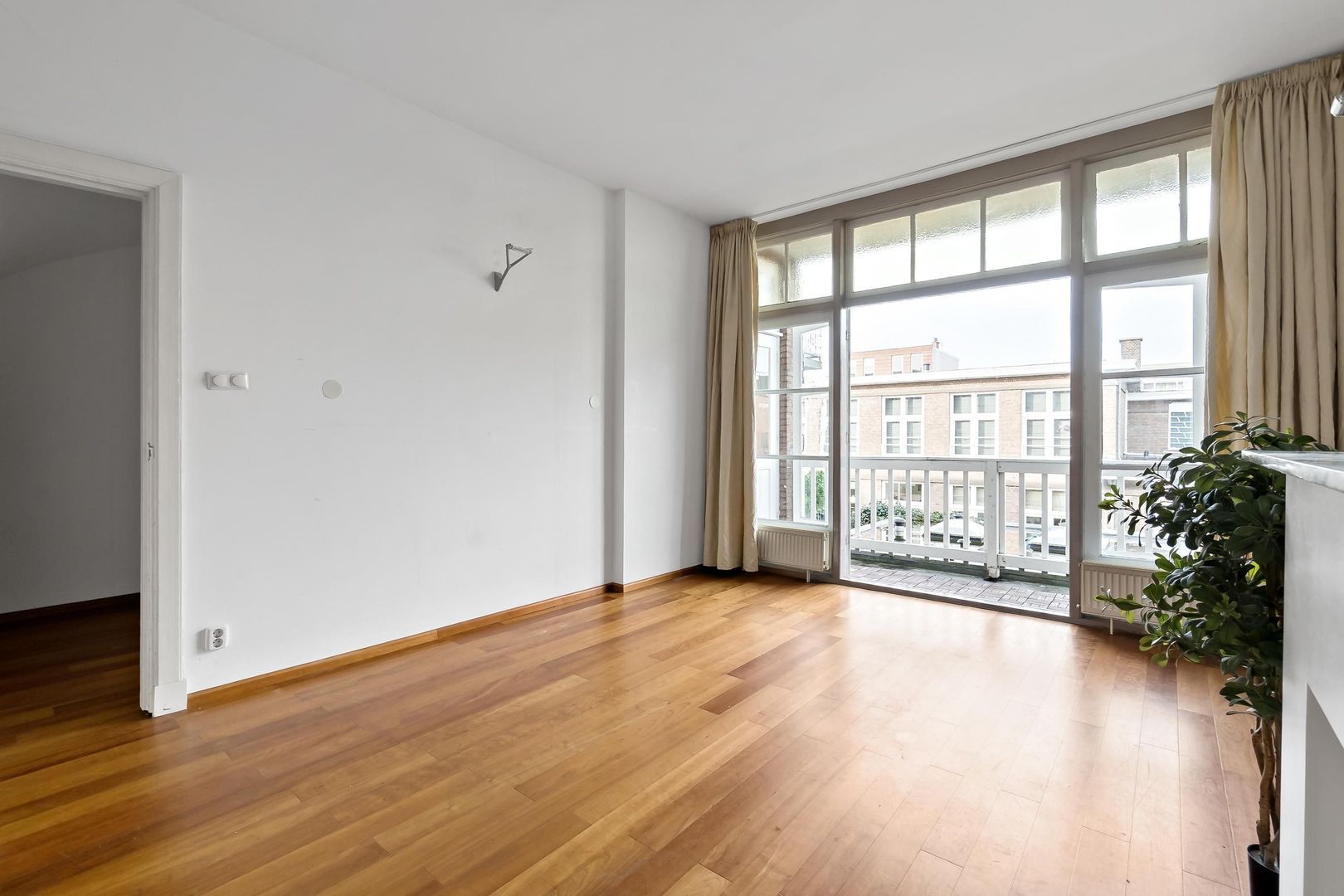 Laan van Meerdervoort 471, Den Haag foto-25 blur