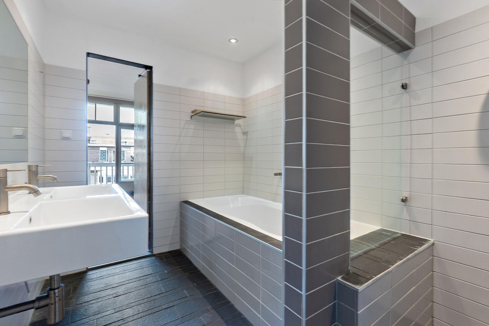 Laan van Meerdervoort 471, Den Haag foto-42 blur