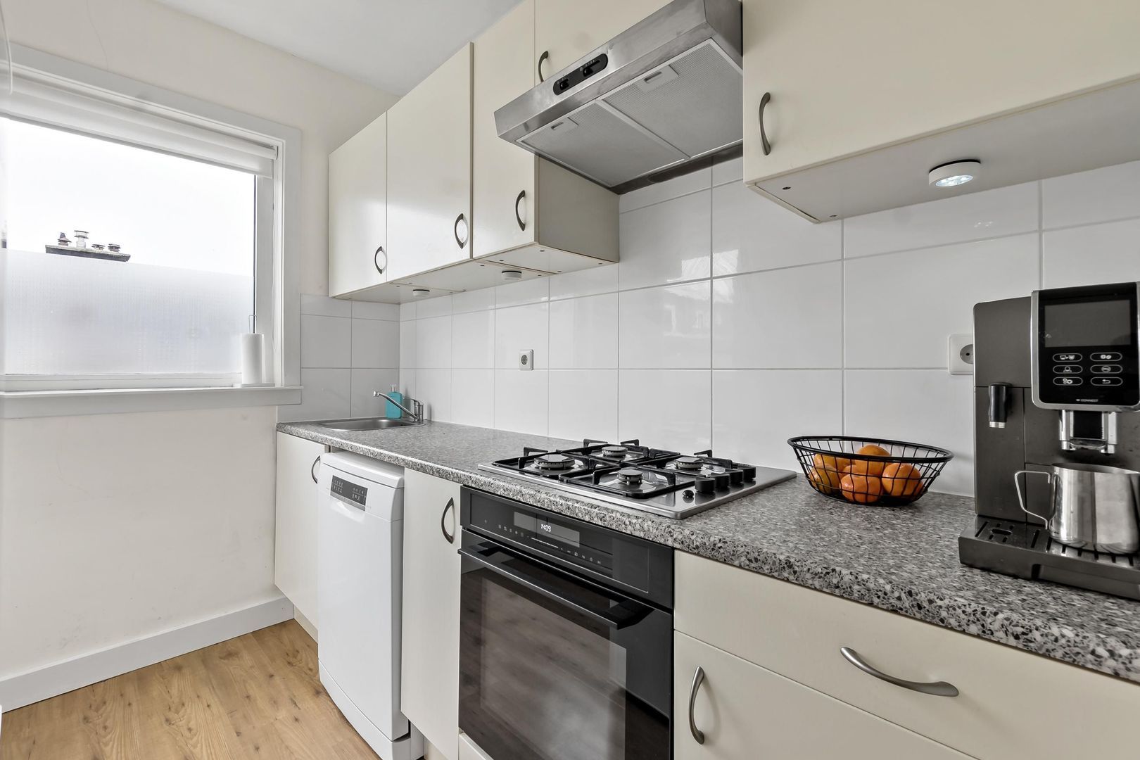 Van der Gaagstraat 26, Den Haag foto-27 blur