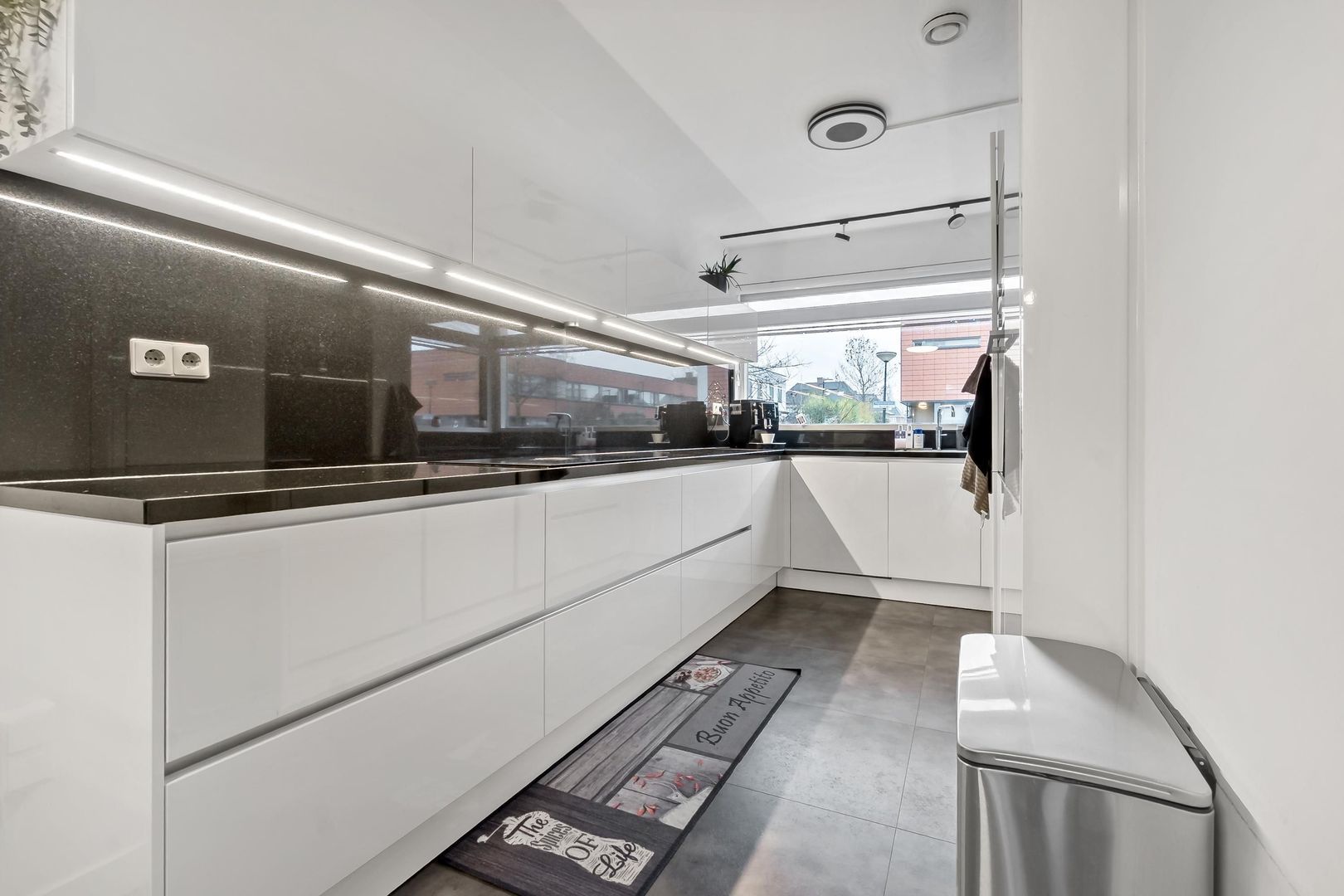 Vogelenzanglaan 13, Den Haag foto-11 blur