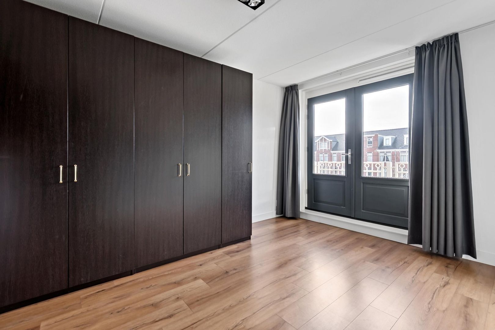 Ernest Hemingwaypark 30, Den Haag foto-43 blur