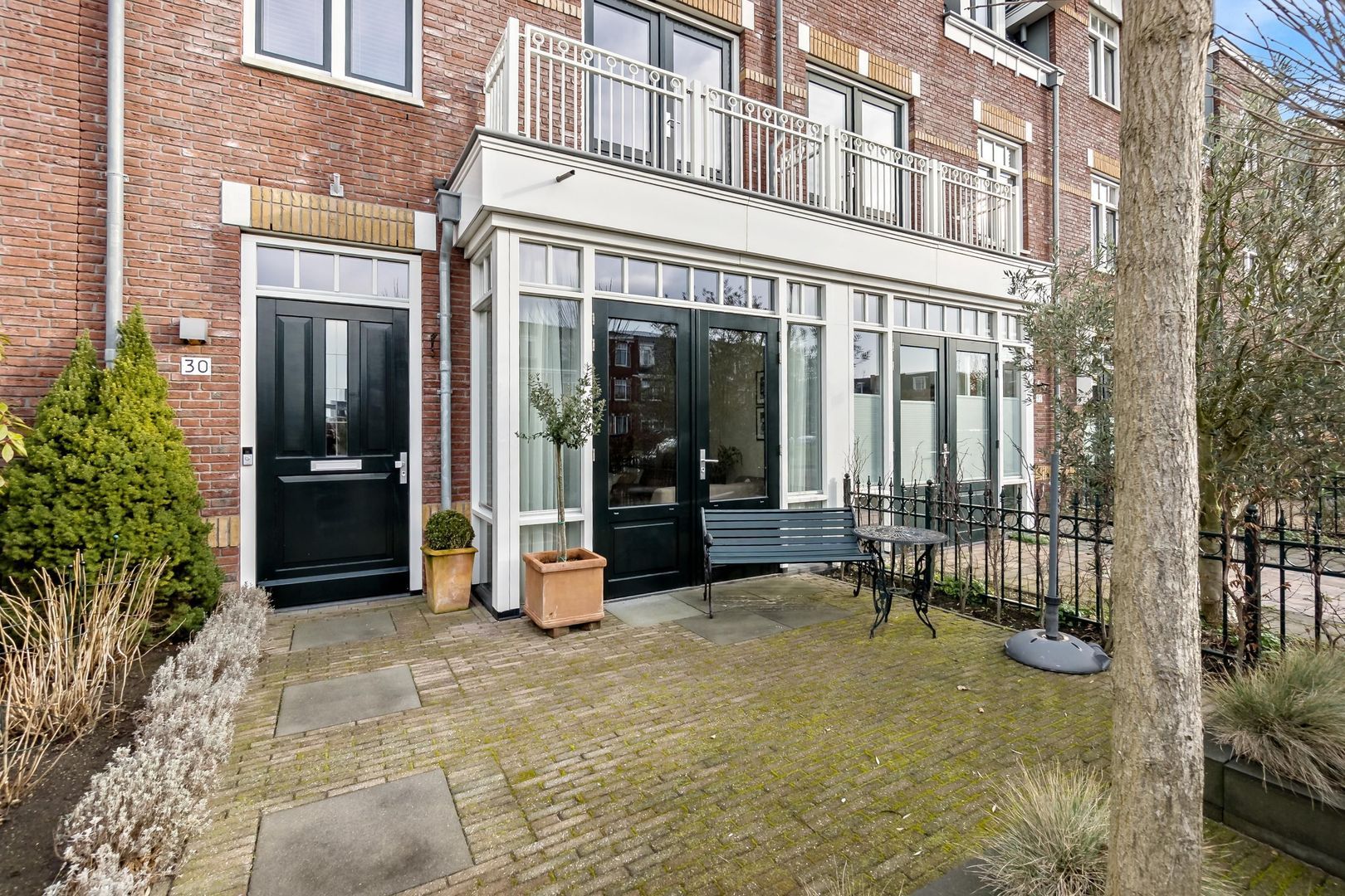 Ernest Hemingwaypark 30, Den Haag foto-66 blur