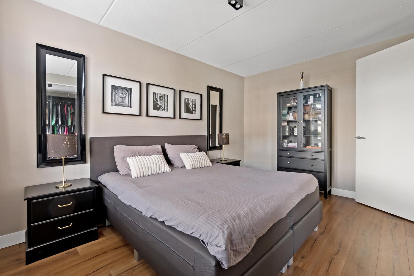 Ernest Hemingwaypark 30, Den Haag foto-50 blur