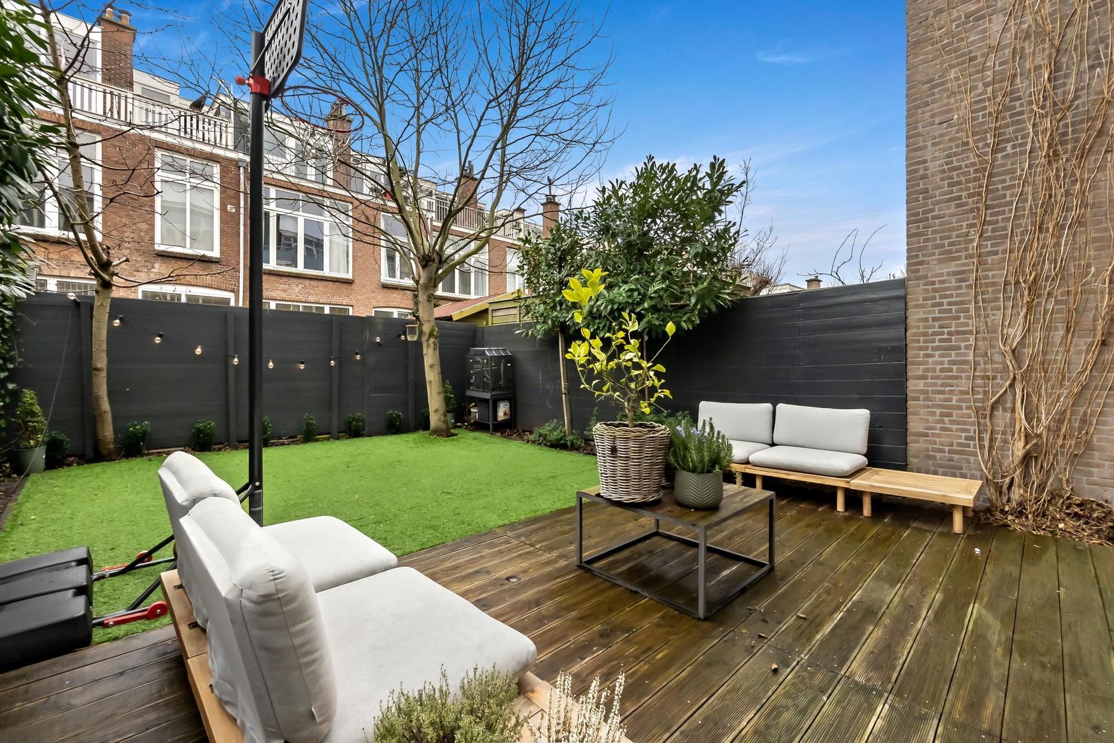 Ten Hovestraat 62, Den Haag foto-2 blur