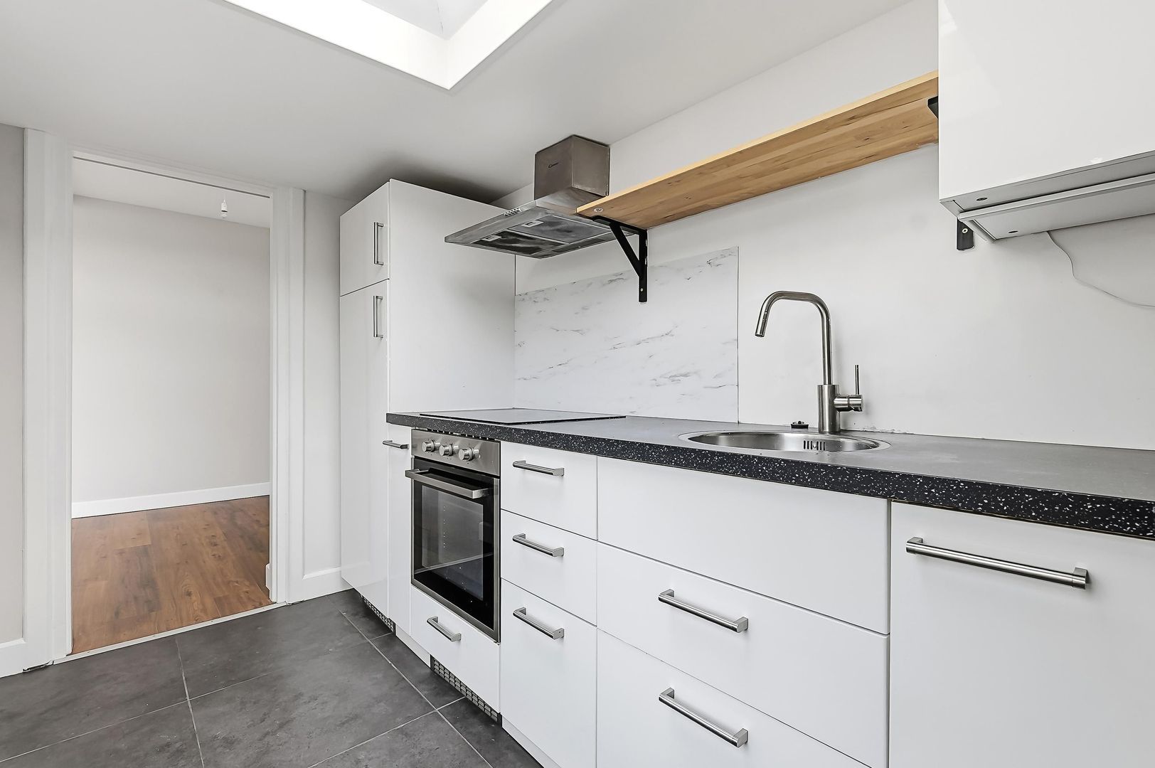 Van Goghstraat 75, Reeuwijk foto-22 blur