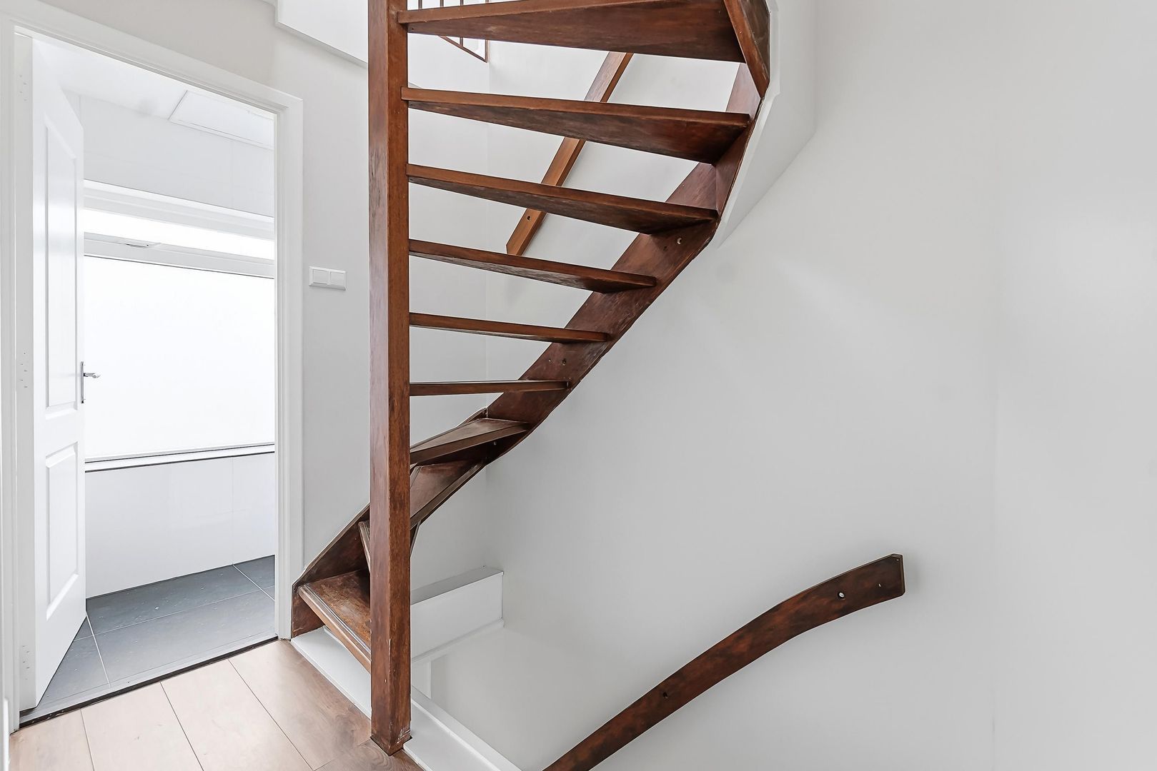 Van Goghstraat 75, Reeuwijk foto-29 blur