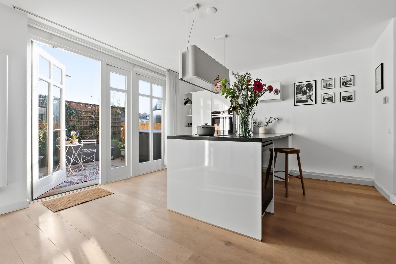 Hillebrant Jacobsplein 40, Den Haag foto-1 blur