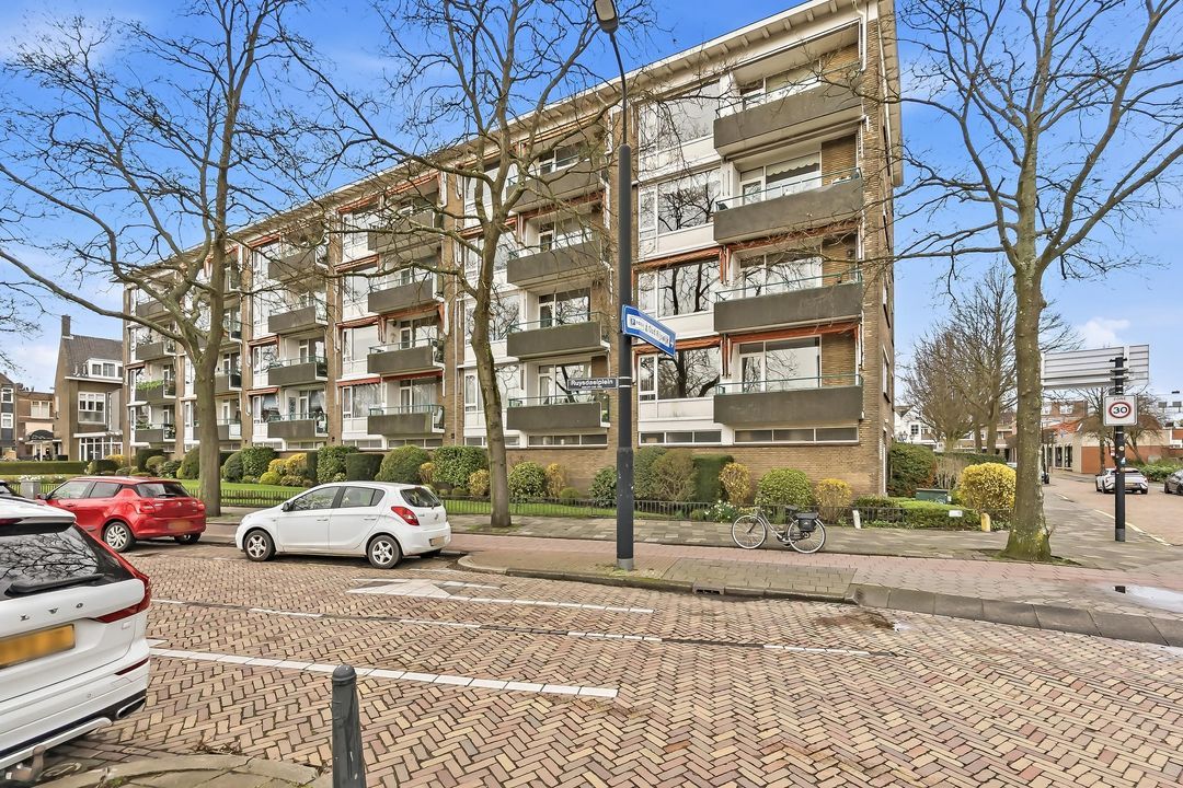 Ruysdaelplein 13, Rijswijk
