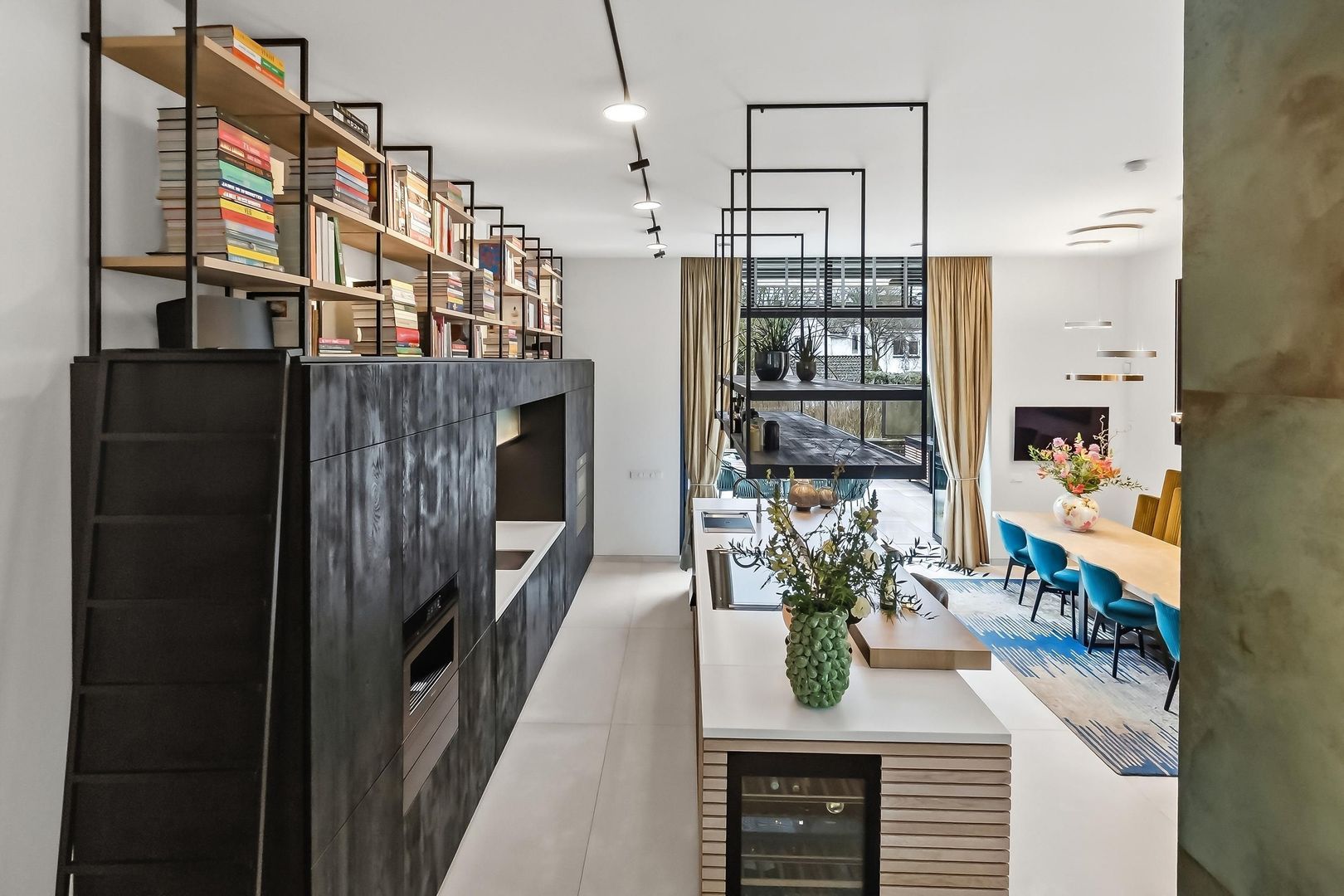 Dovenetelweg 18 A, Den Haag foto-45 blur