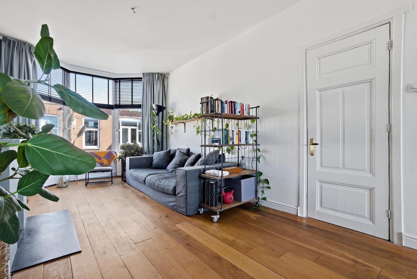 Blois van Treslongstraat 8, Den Haag foto-18 blur