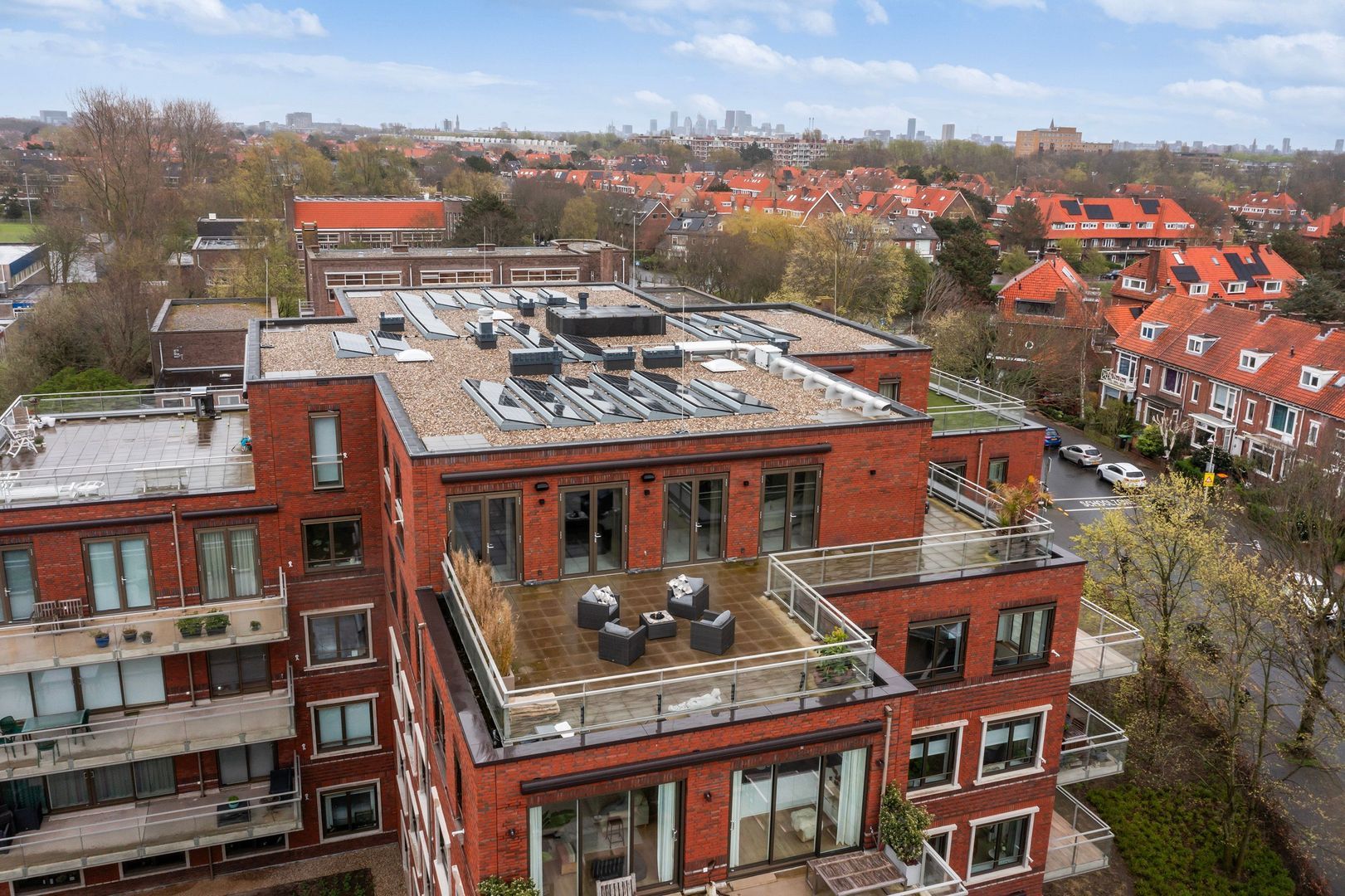 Laan van Poot 399, Den Haag foto-51 blur