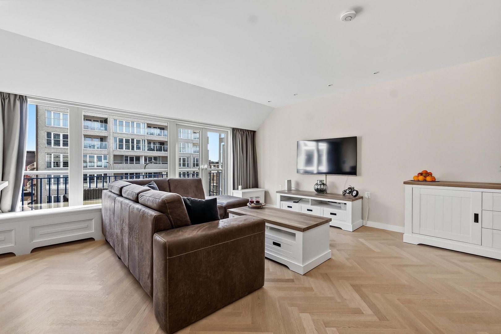 Vierloper 11, Den Haag foto-4 blur