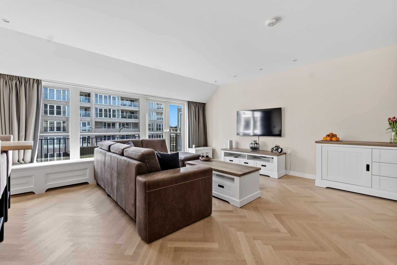 Vierloper 11, Den Haag foto-10 blur